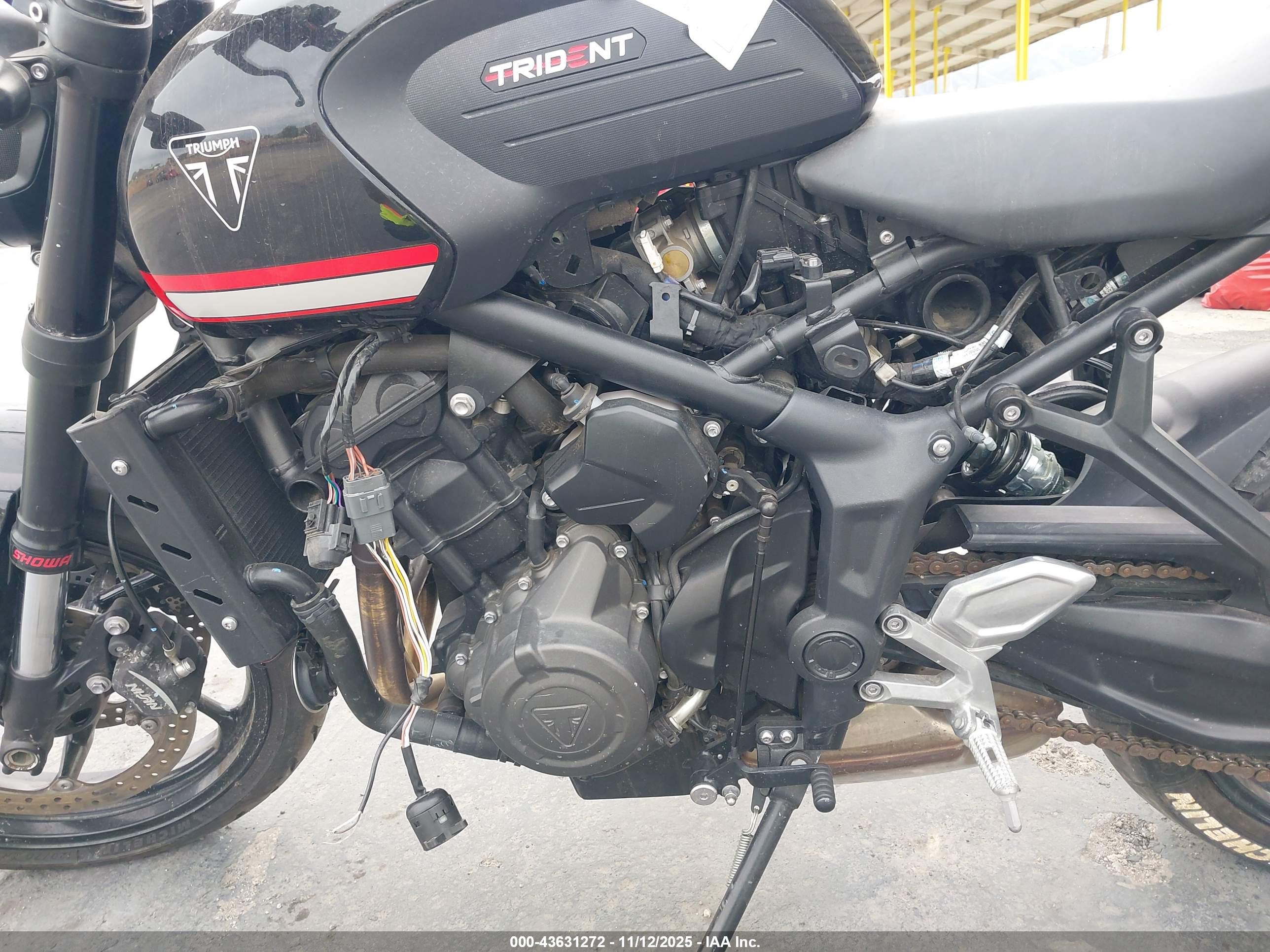 TRIUMPH MOTORCYCLE image 9
