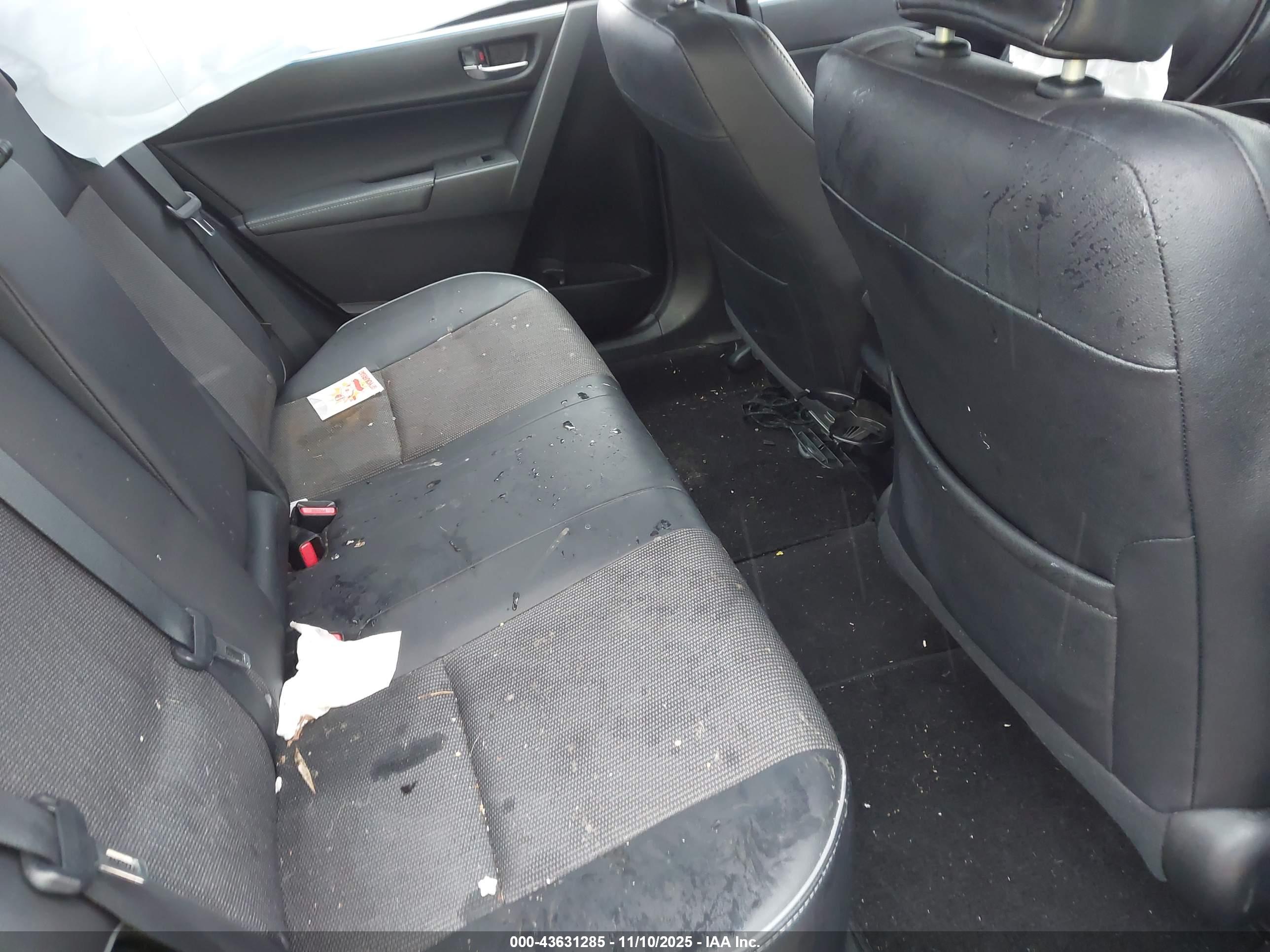 TOYOTA COROLLA image 8