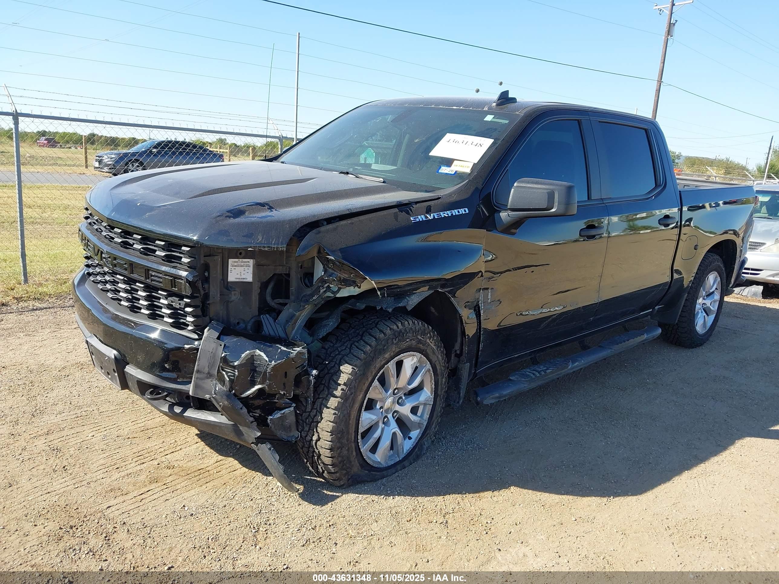 CHEVROLET SILVERADO image 2