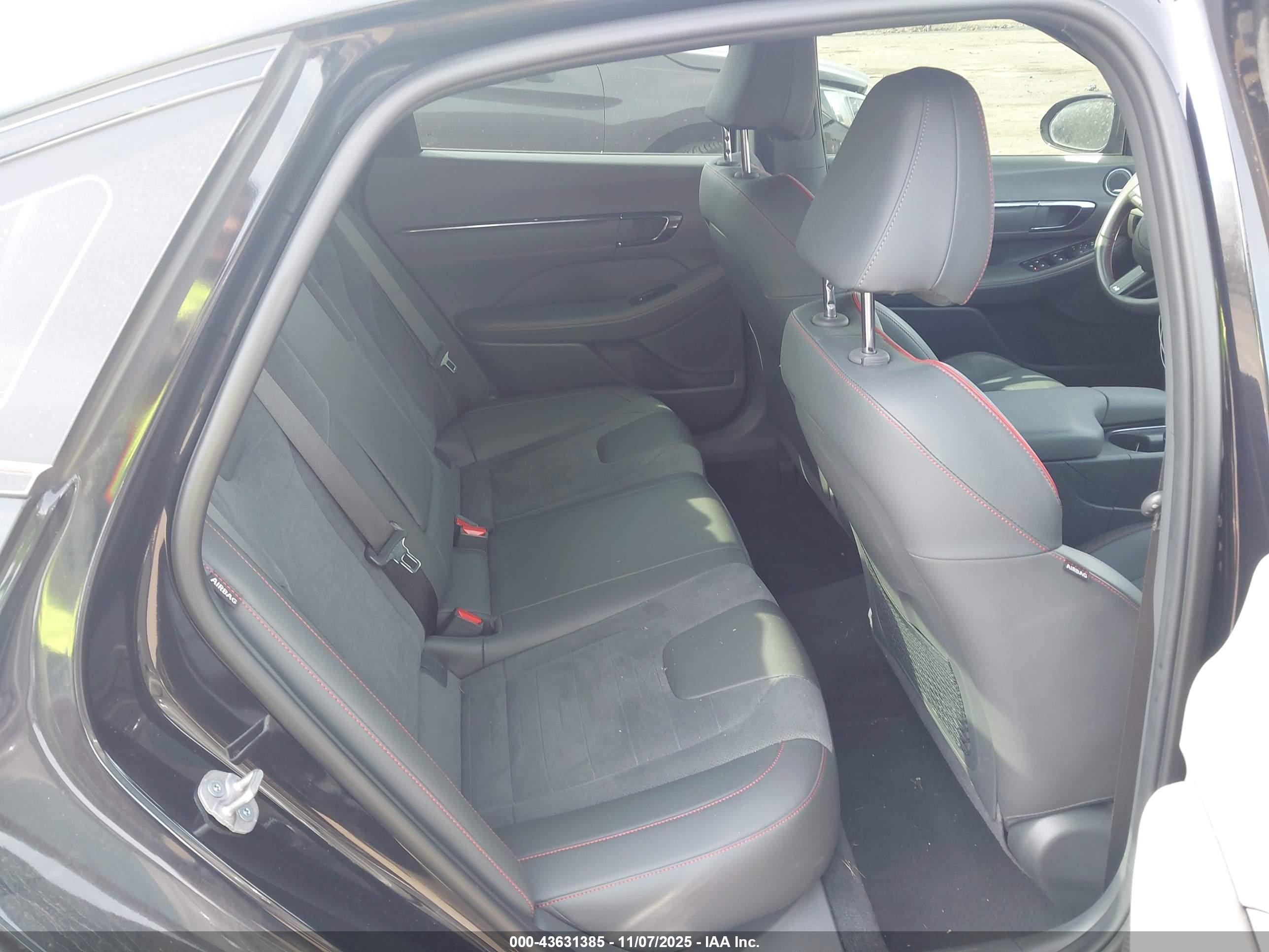 HYUNDAI SONATA image 8