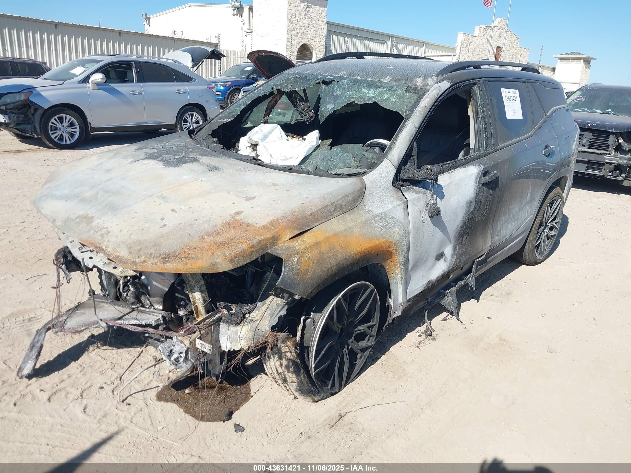 GMC TERRAIN image 2