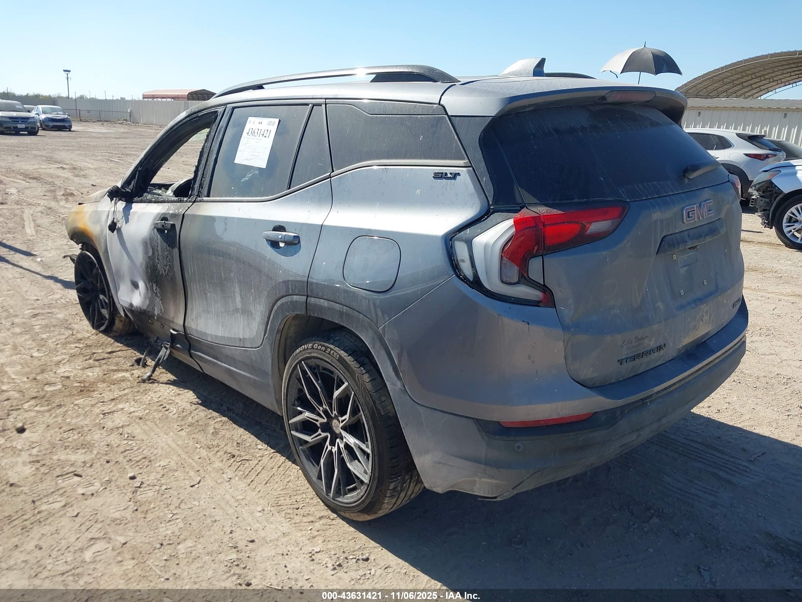 GMC TERRAIN image 3