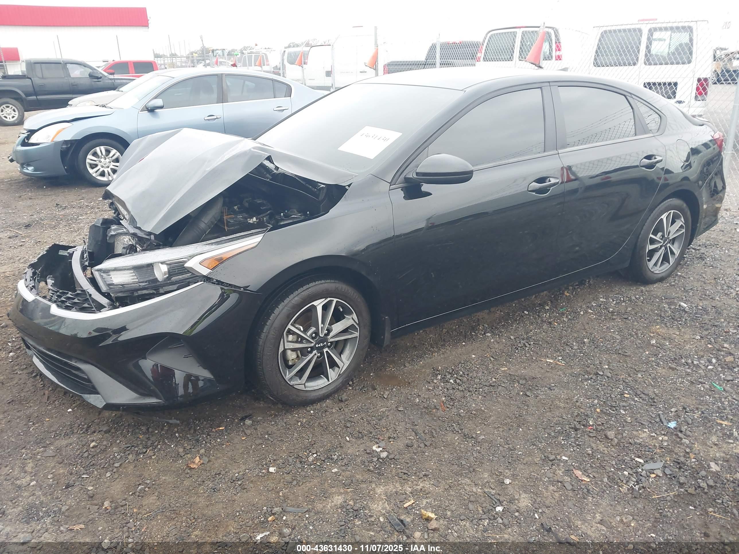 KIA FORTE image 2