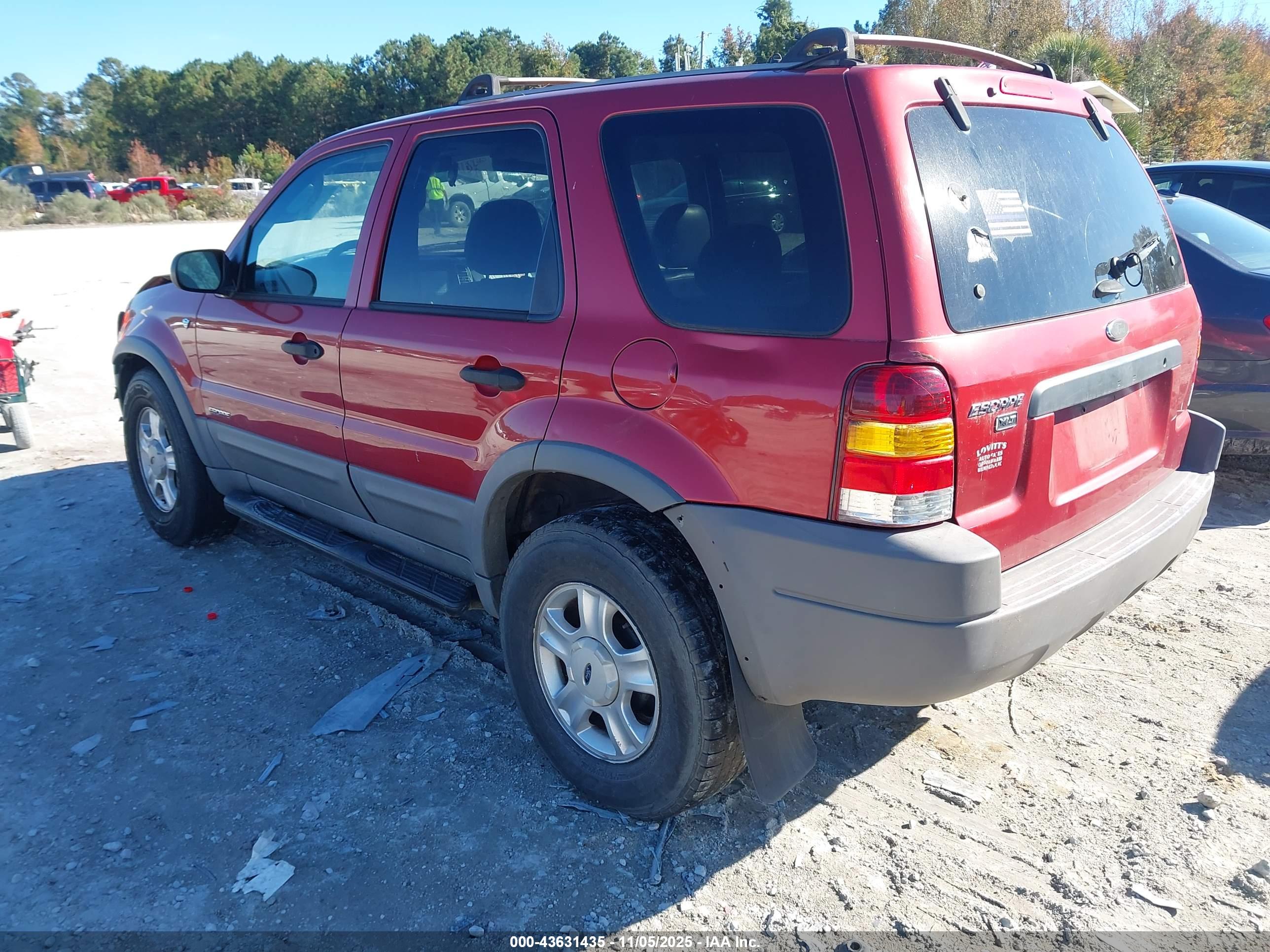 FORD ESCAPE image 3
