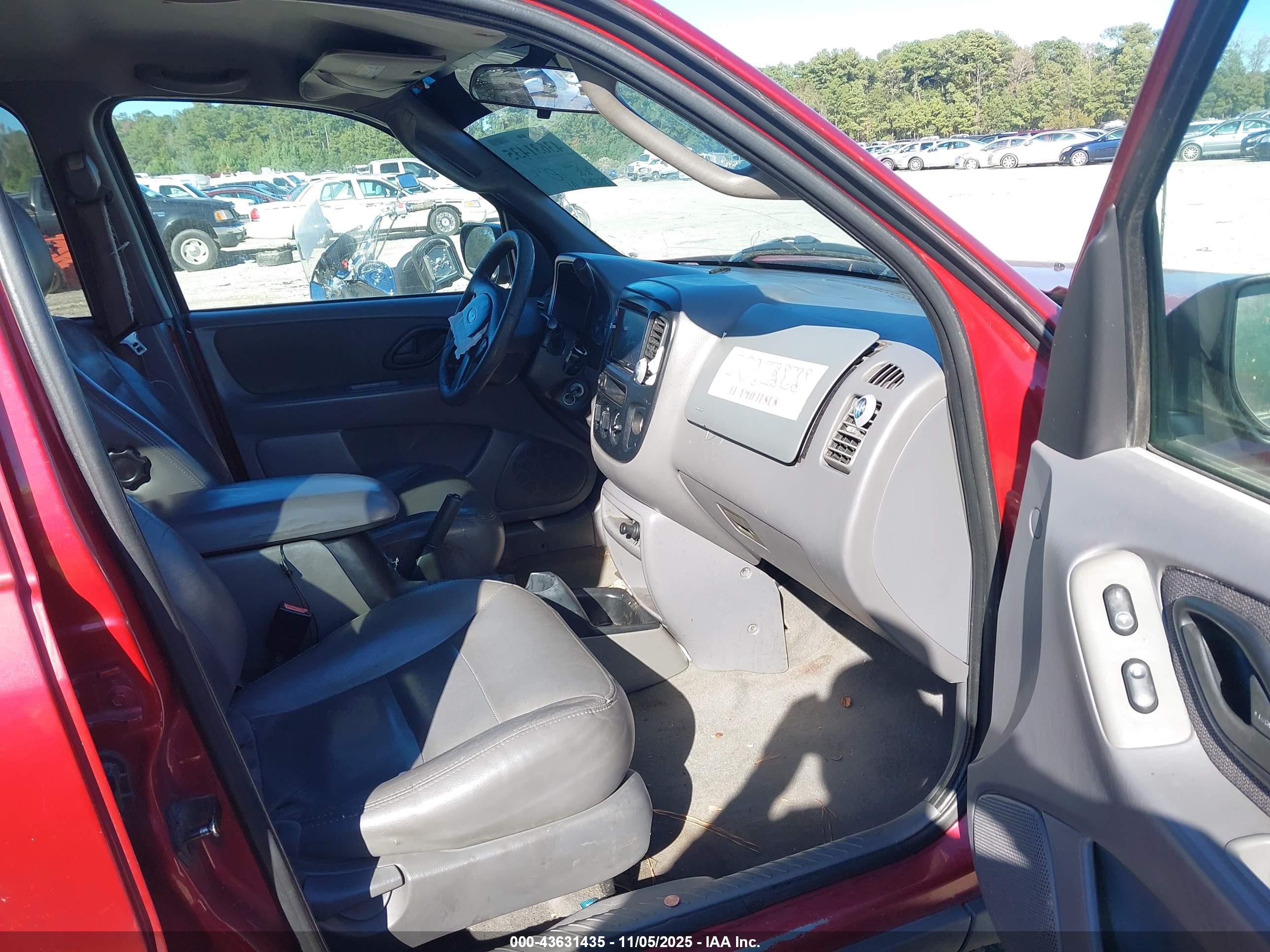 FORD ESCAPE image 5
