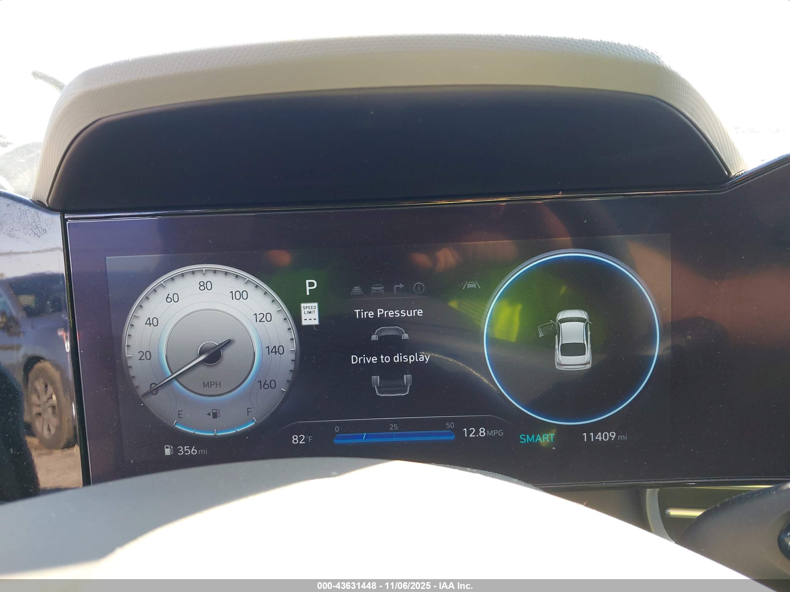 HYUNDAI ELANTRA image 7