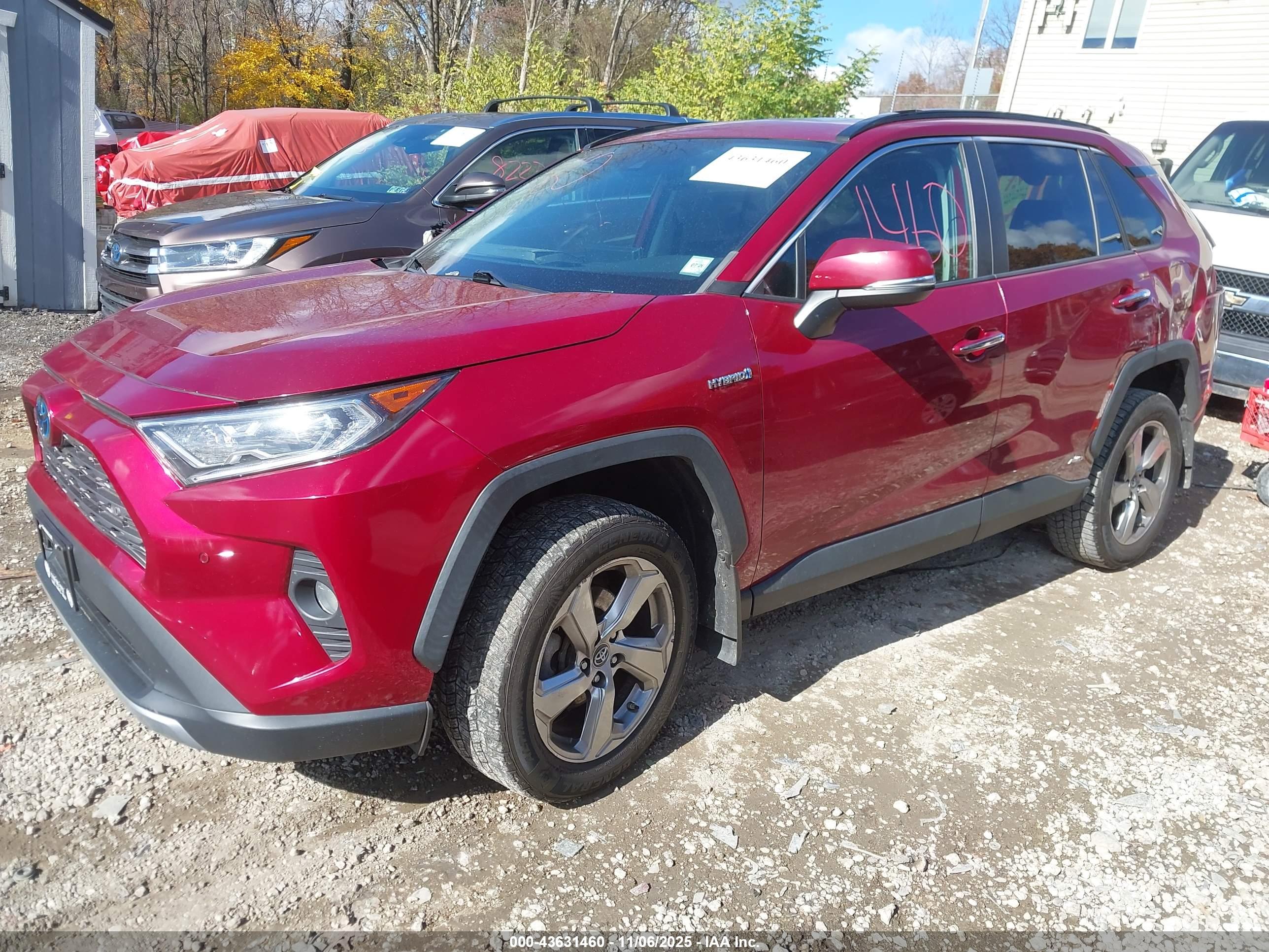 TOYOTA RAV4 image 2