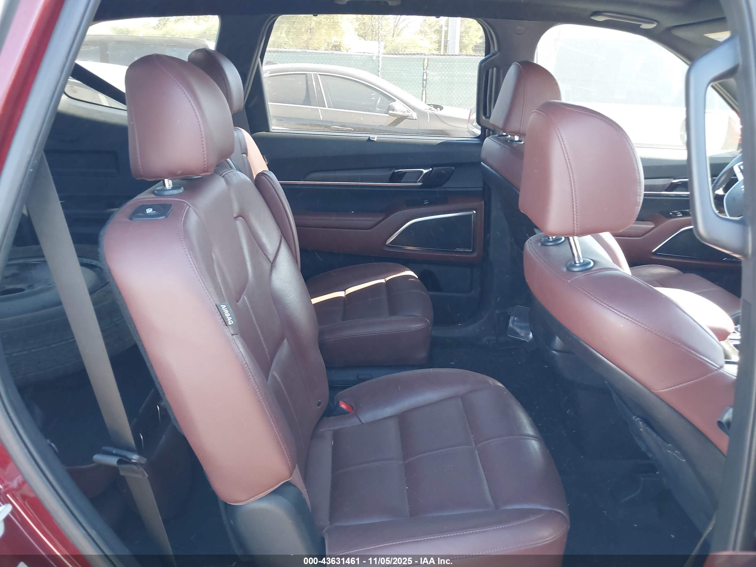 KIA TELLURIDE image 8