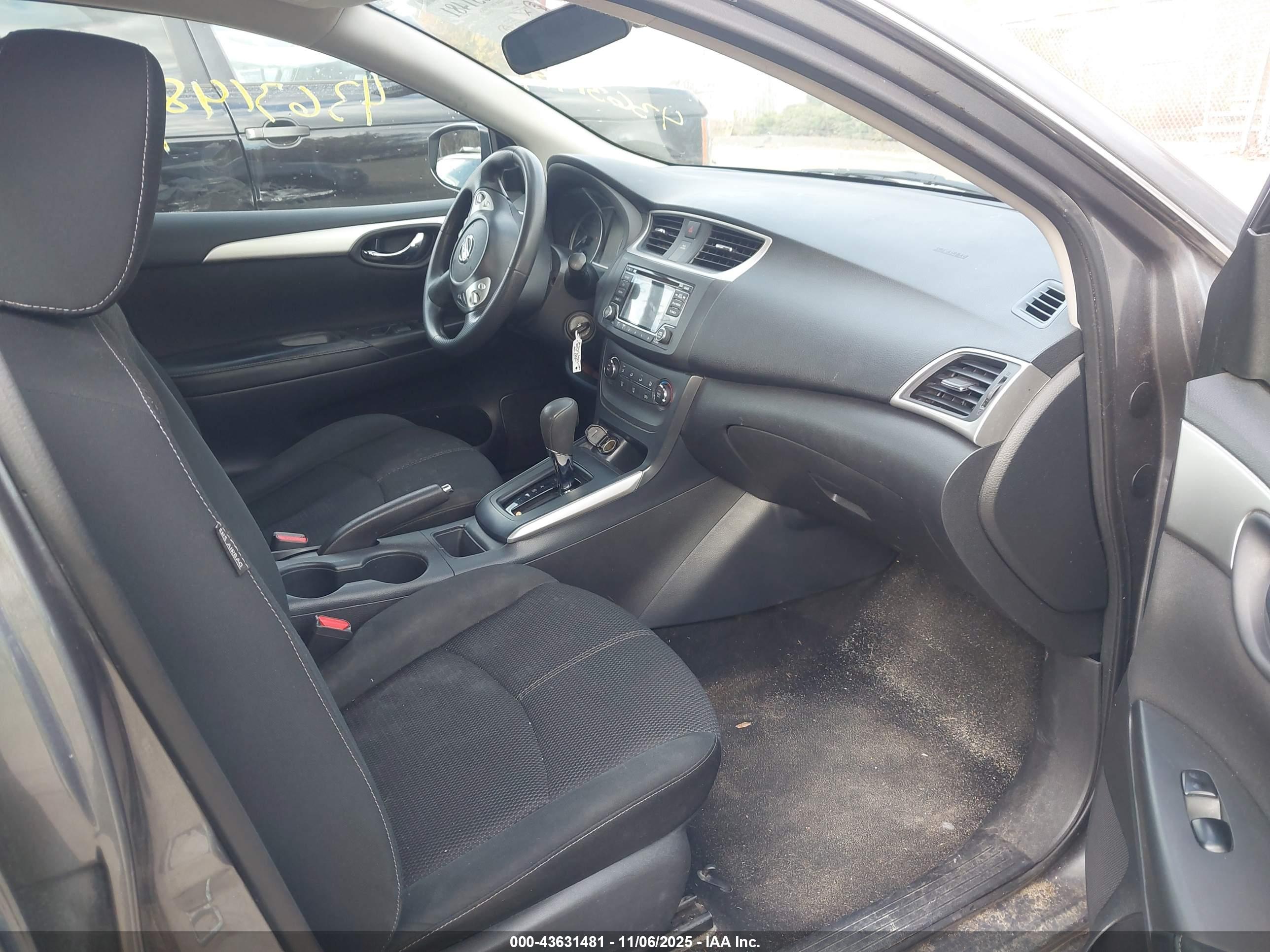 NISSAN SENTRA image 5