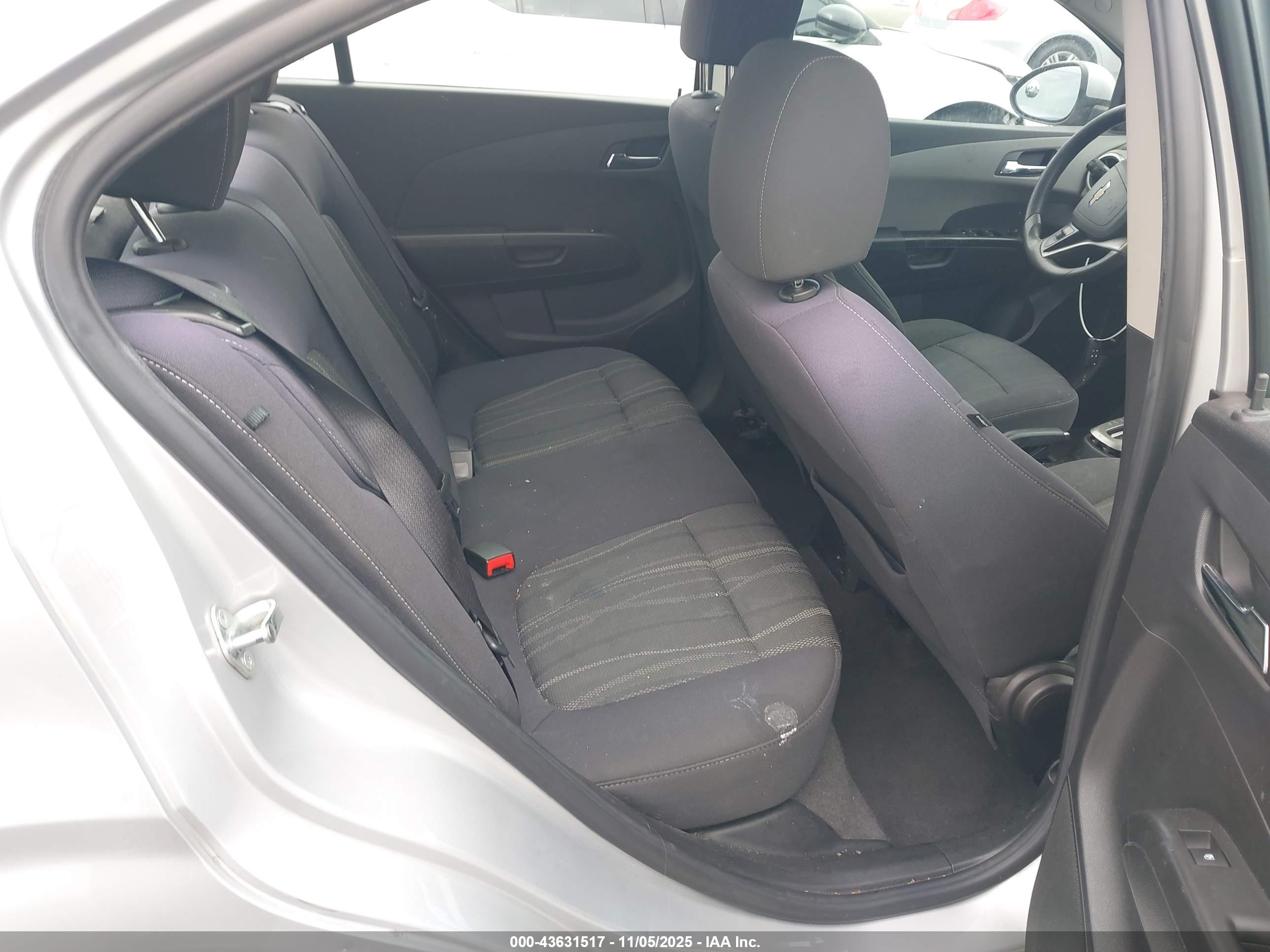 CHEVROLET SONIC image 8