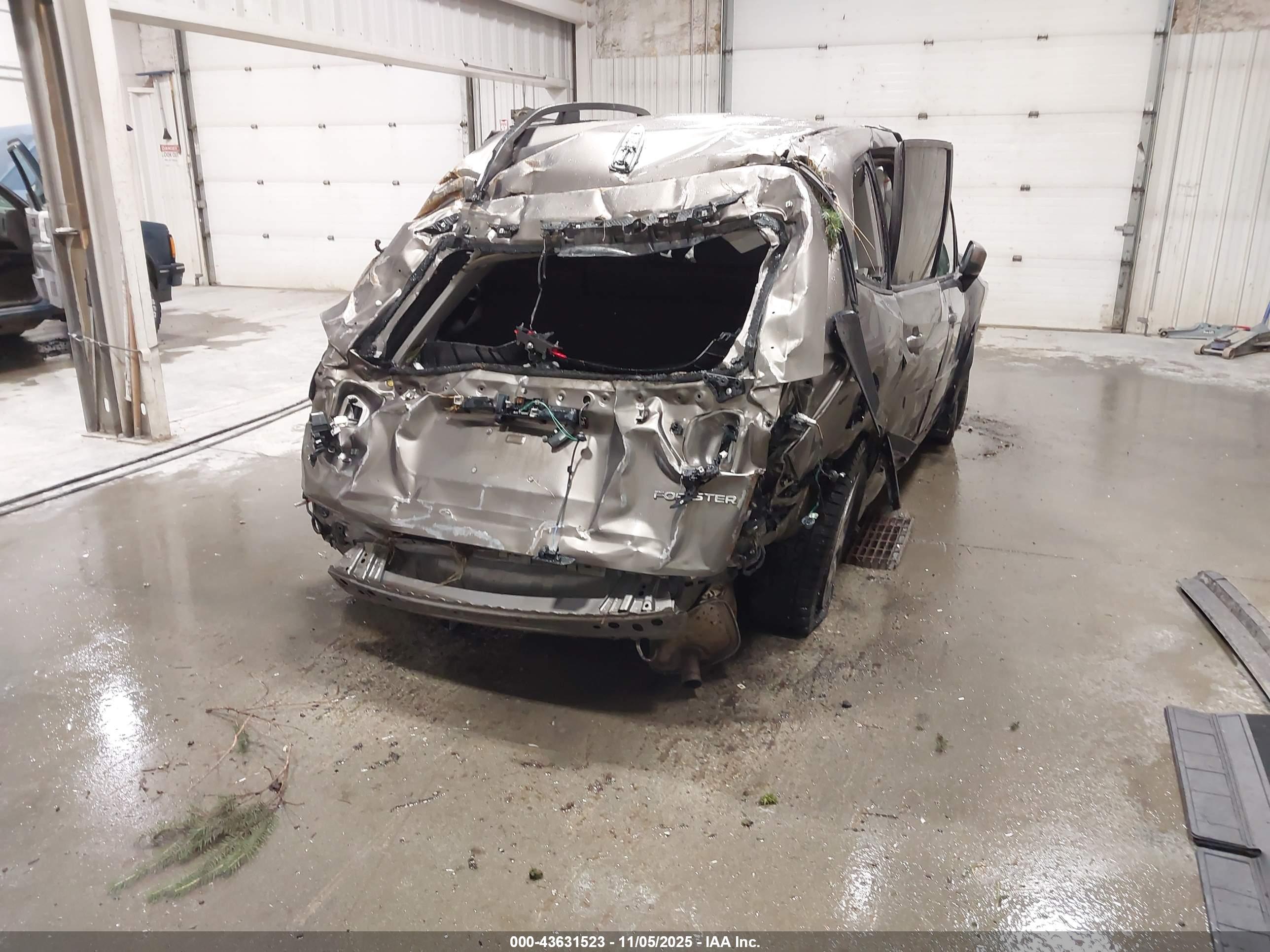 SUBARU FORESTER image 4