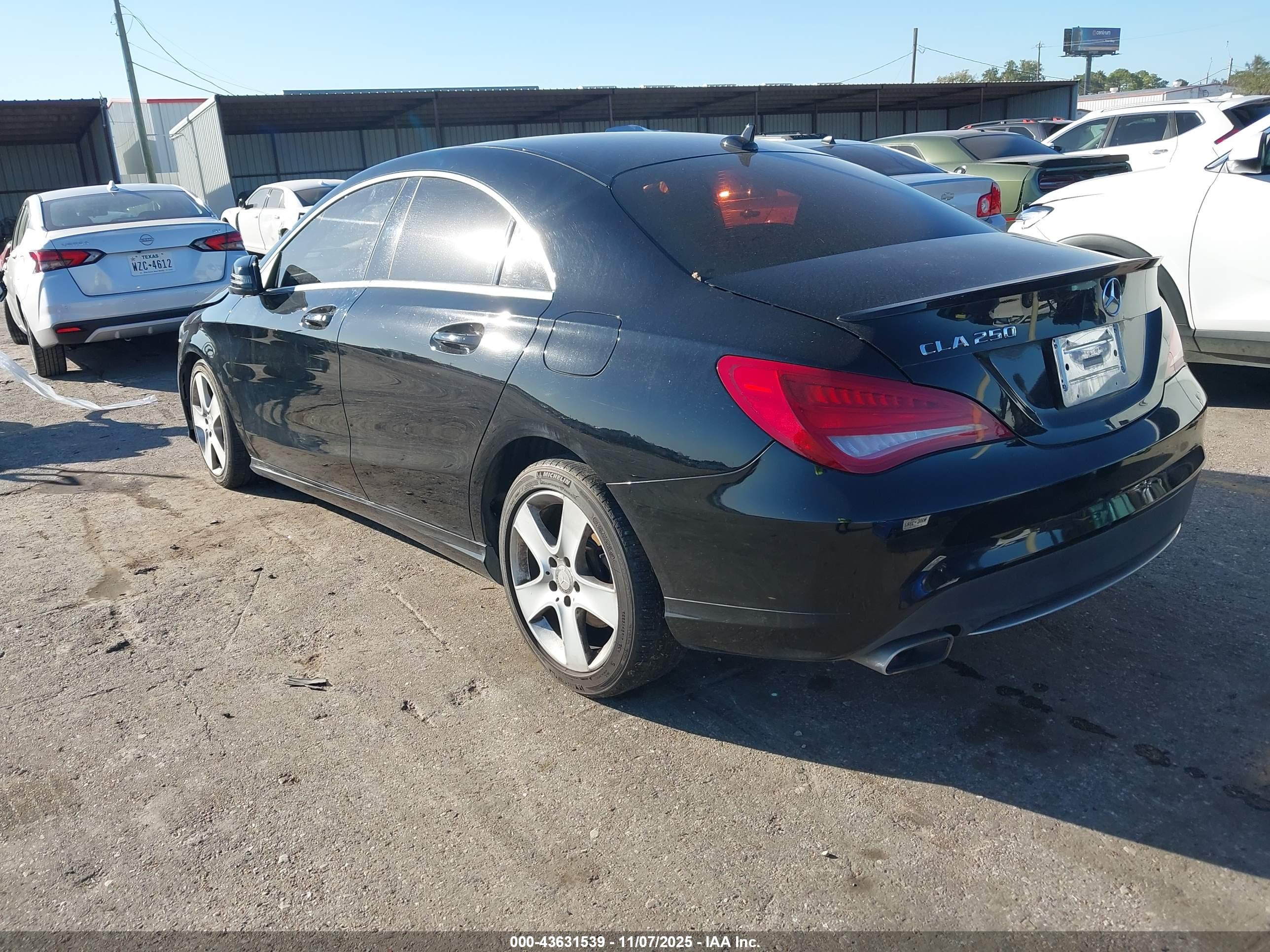 MERCEDES-BENZ CLA image 3