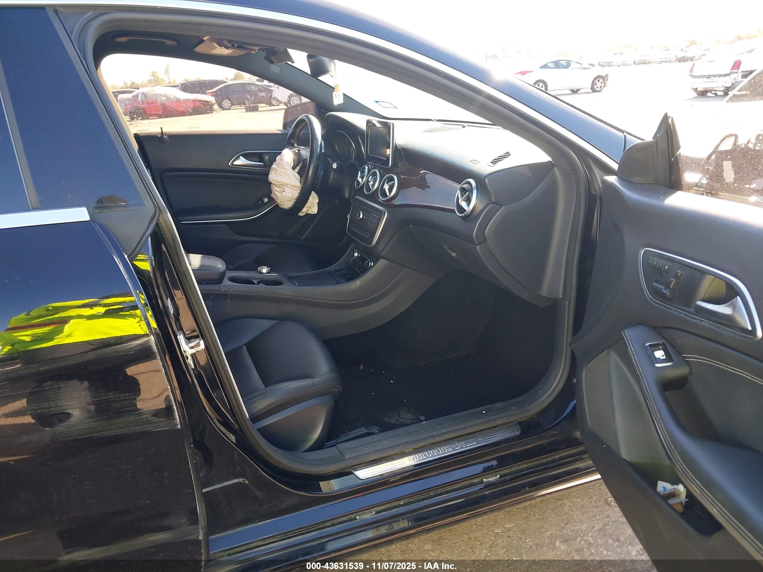 MERCEDES-BENZ CLA image 5