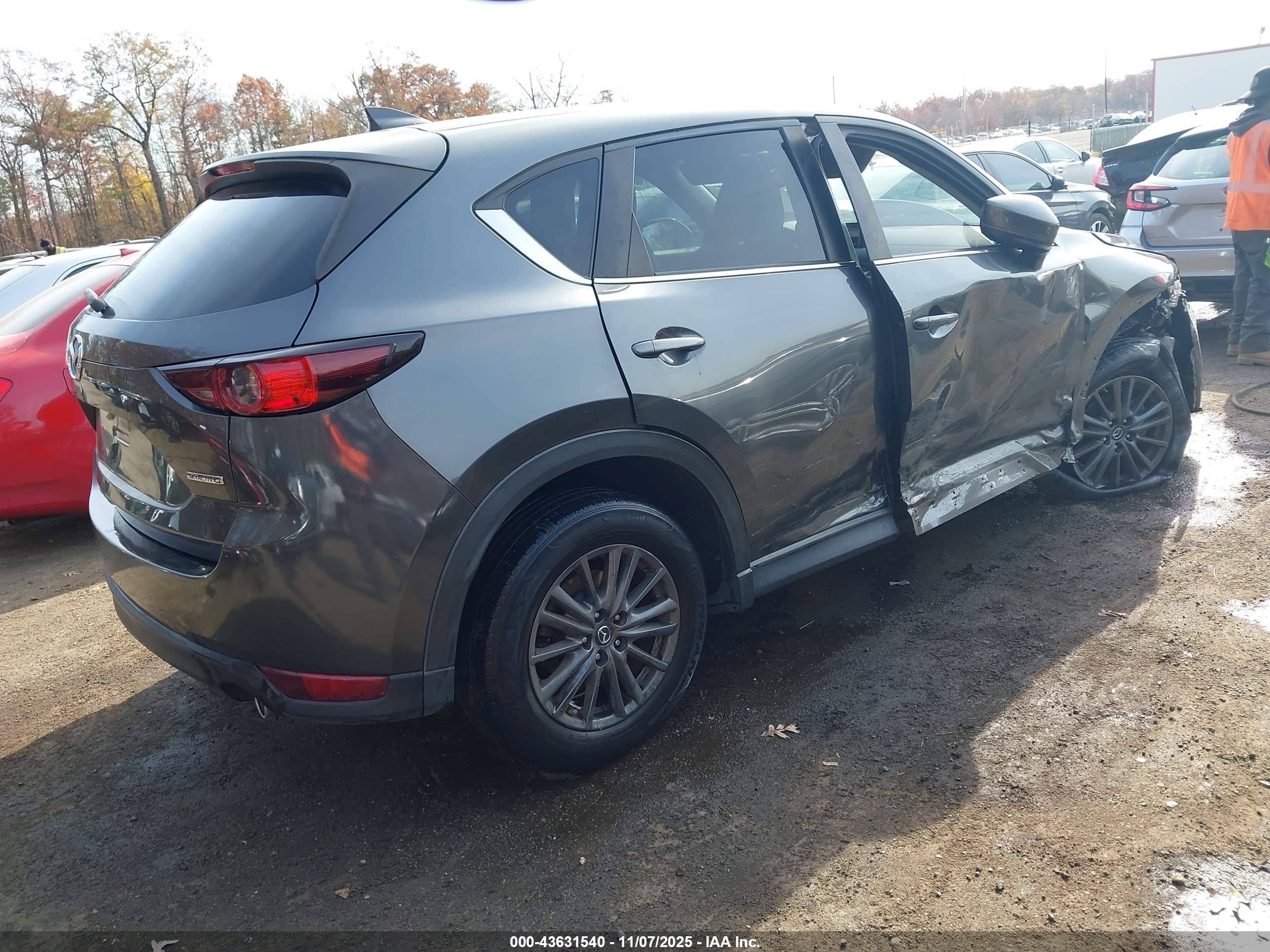 MAZDA CX-5 image 4