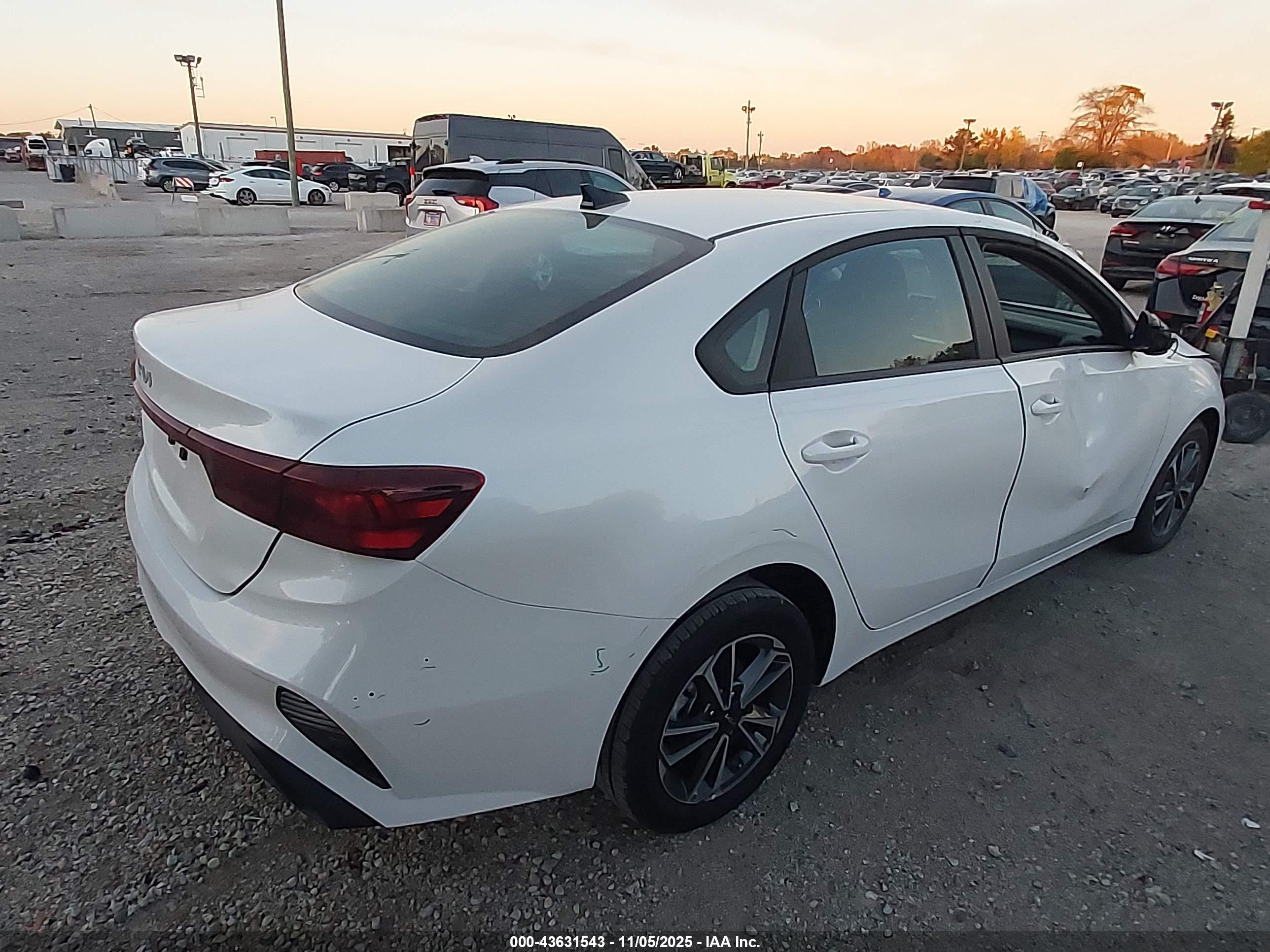 KIA FORTE image 4