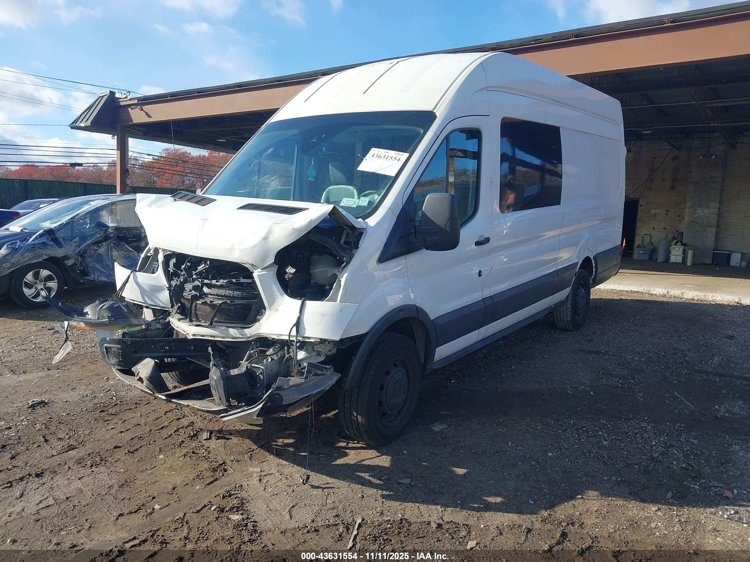 FORD TRANSIT-250 image 2