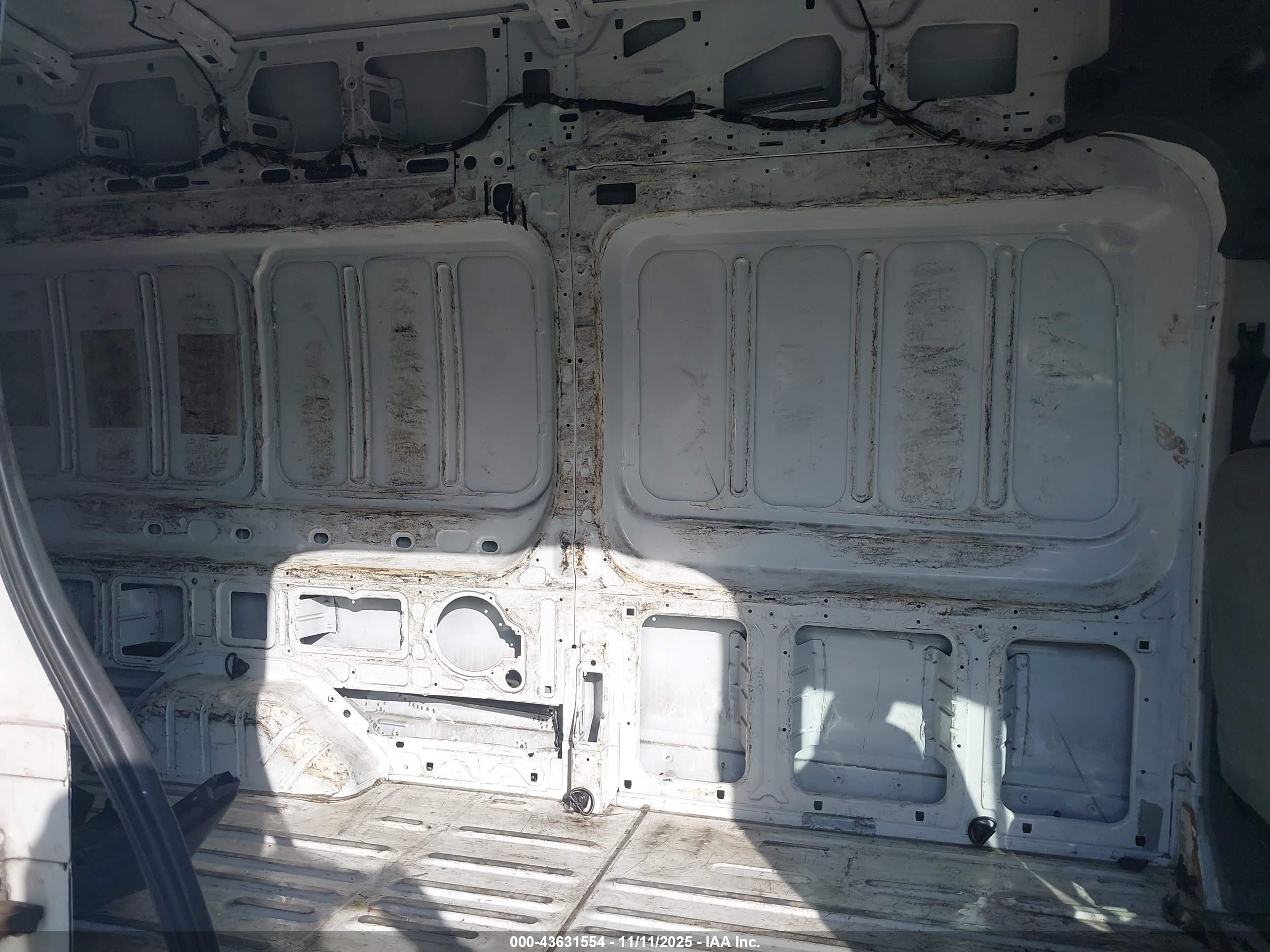 FORD TRANSIT-250 image 8