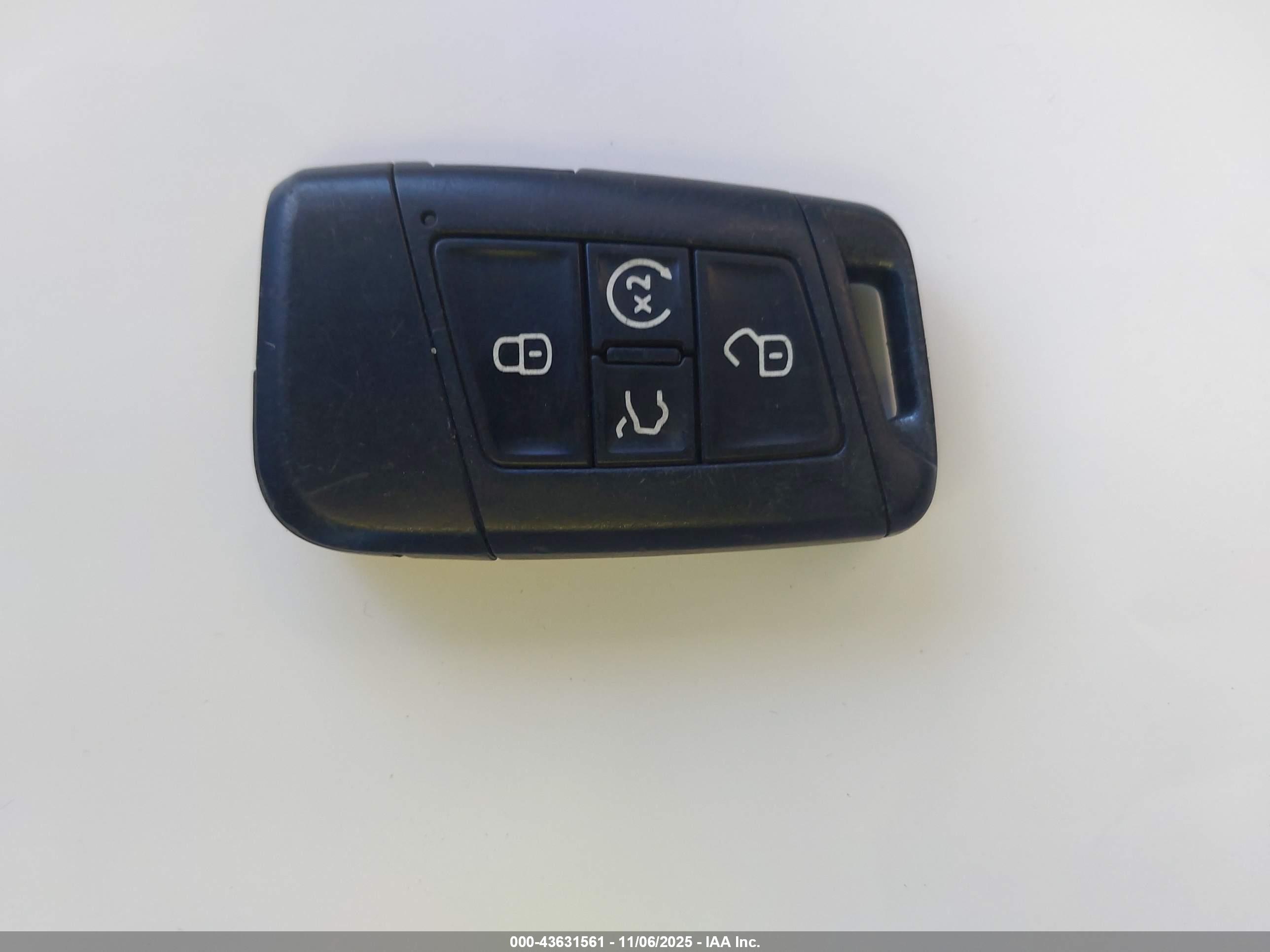VOLKSWAGEN TIGUAN image 11