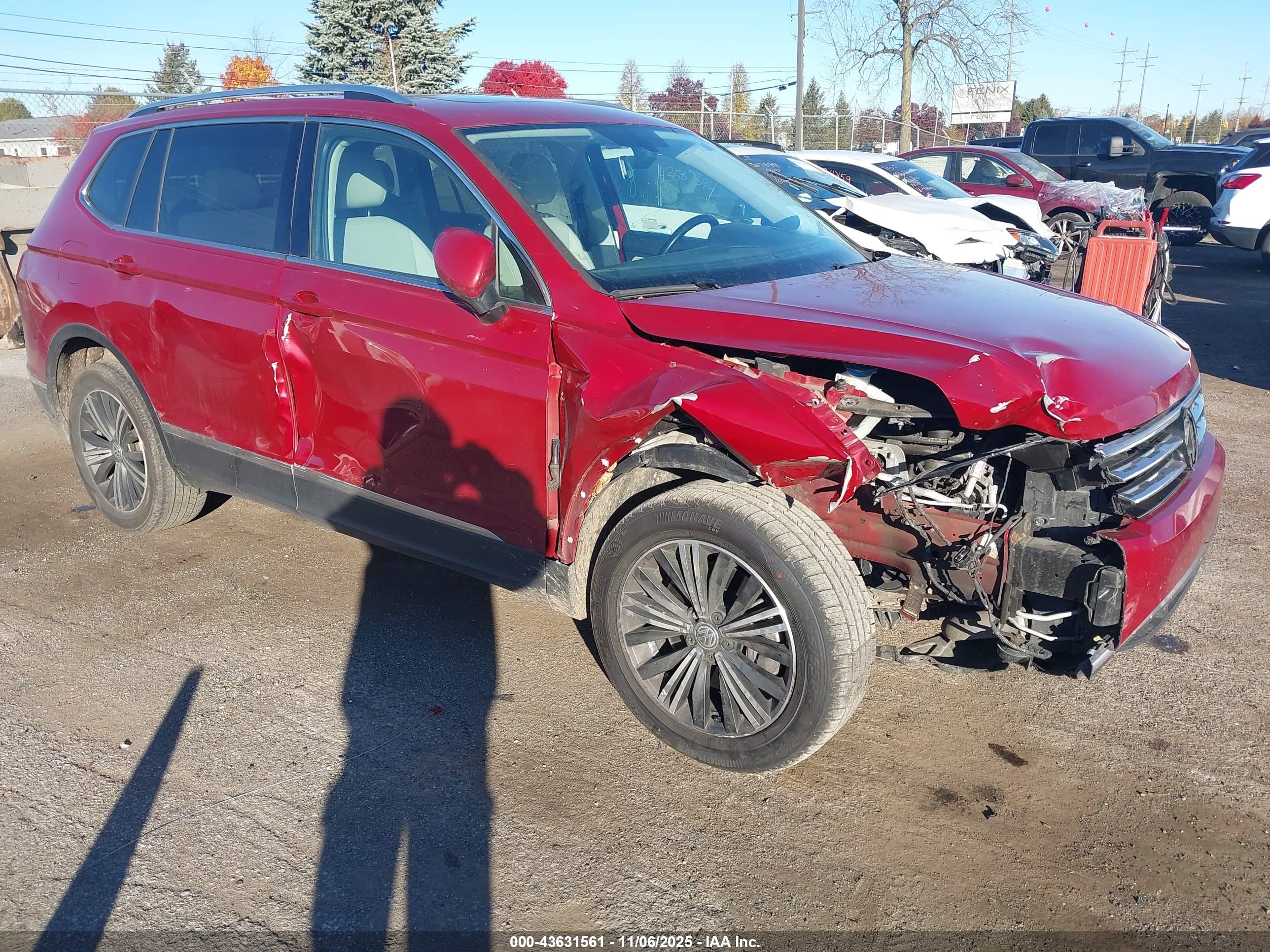 VOLKSWAGEN TIGUAN image 6