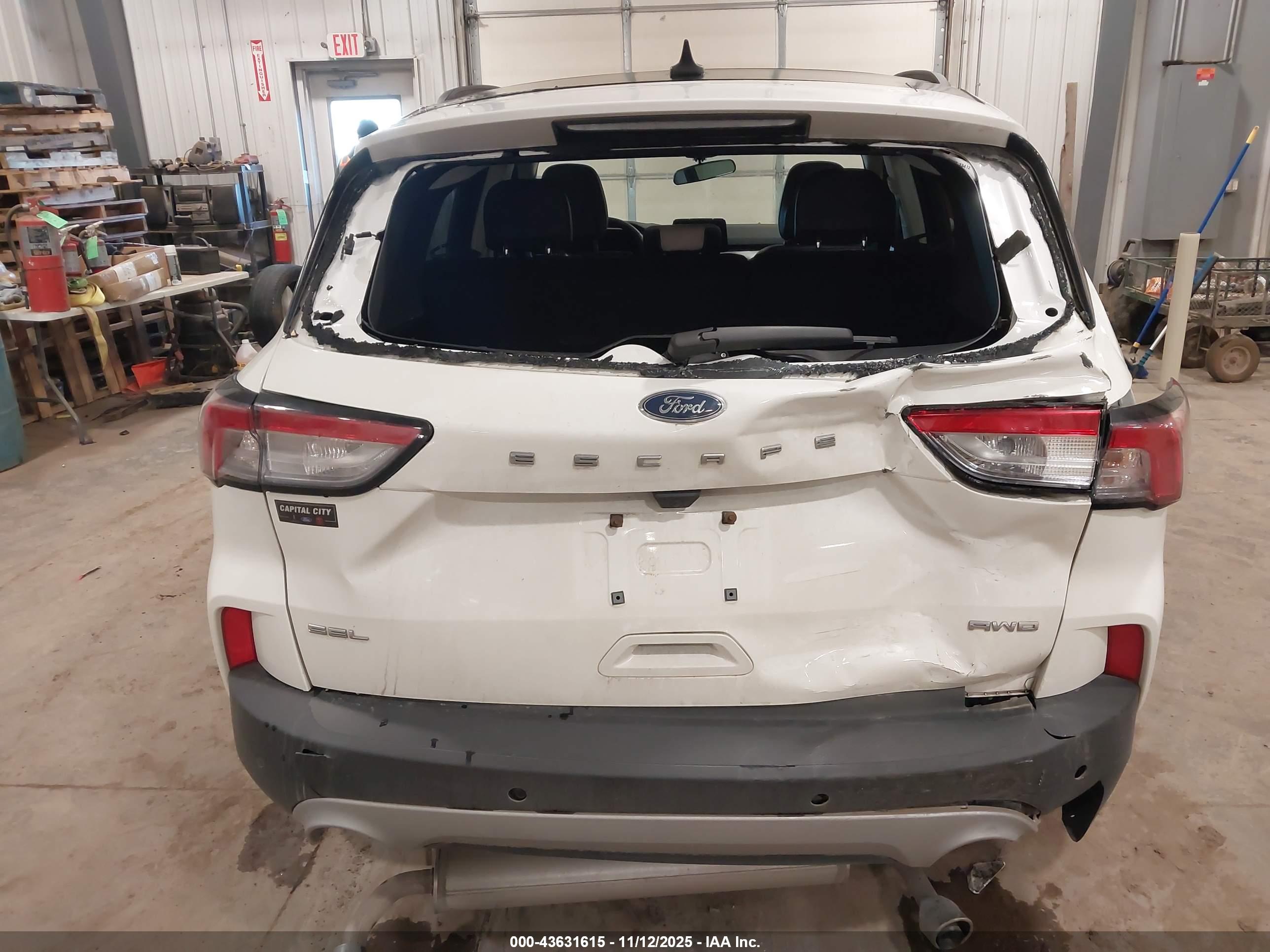 FORD ESCAPE image 6