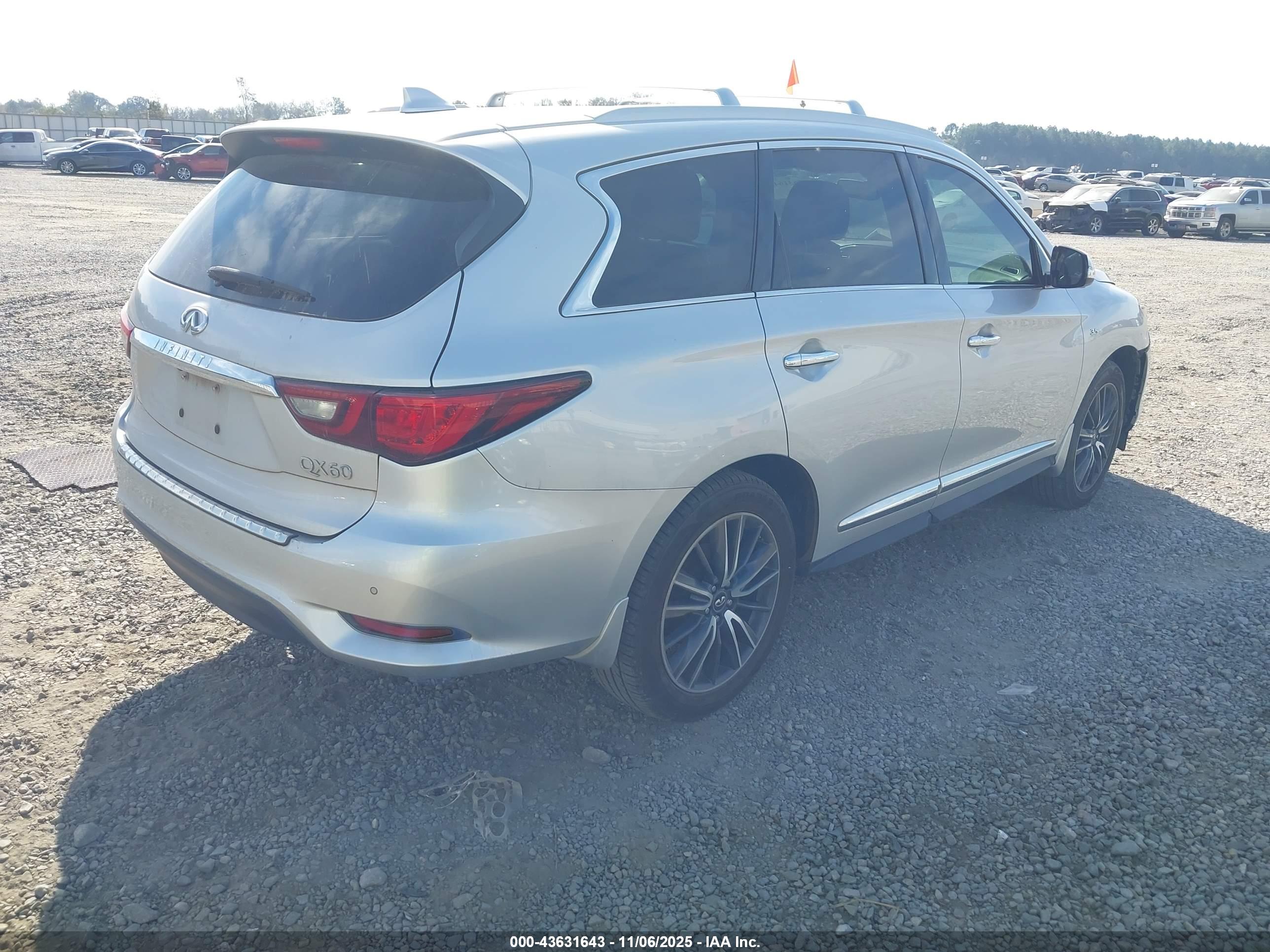 INFINITI QX60 image 4