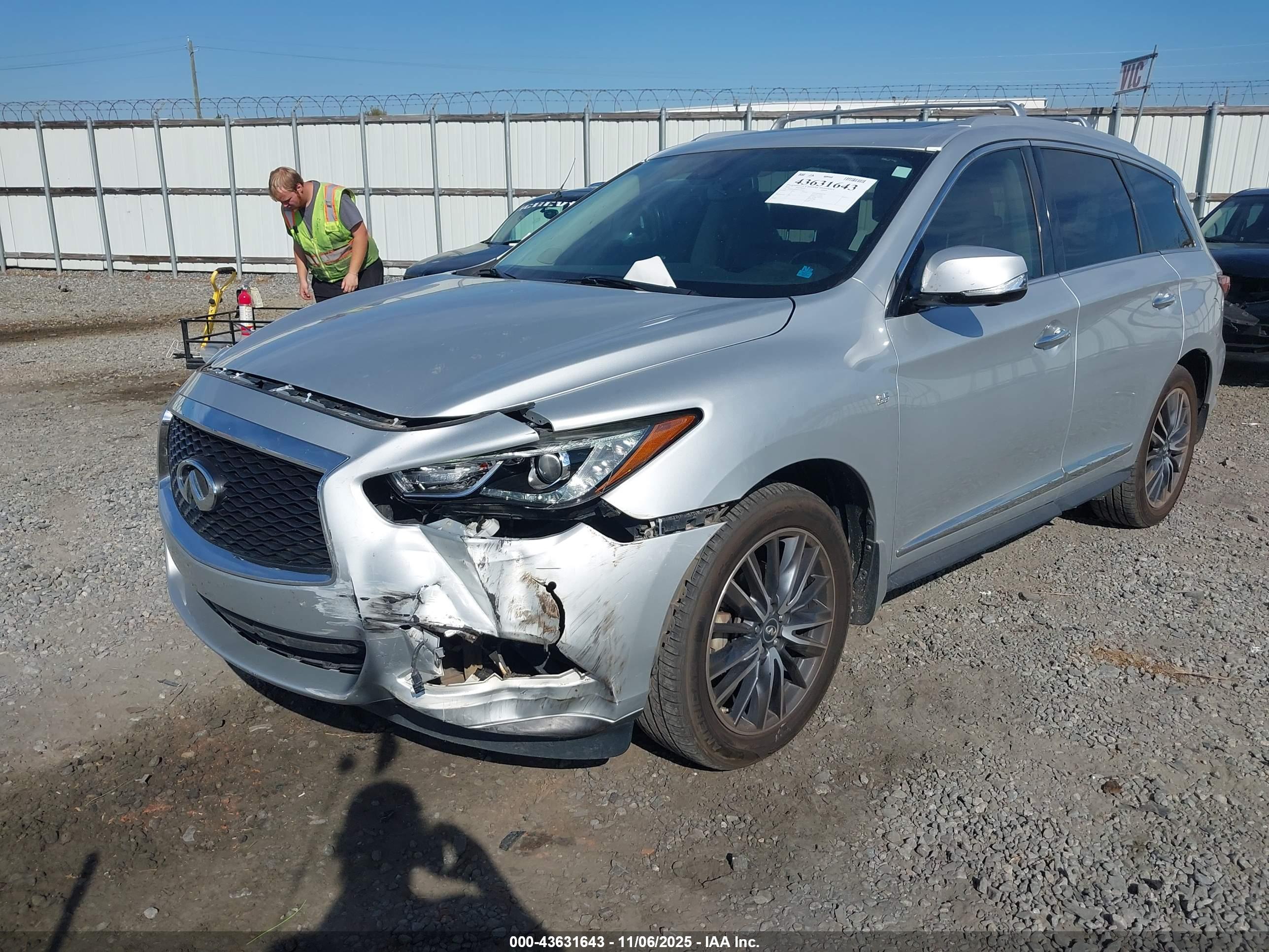 INFINITI QX60 image 6