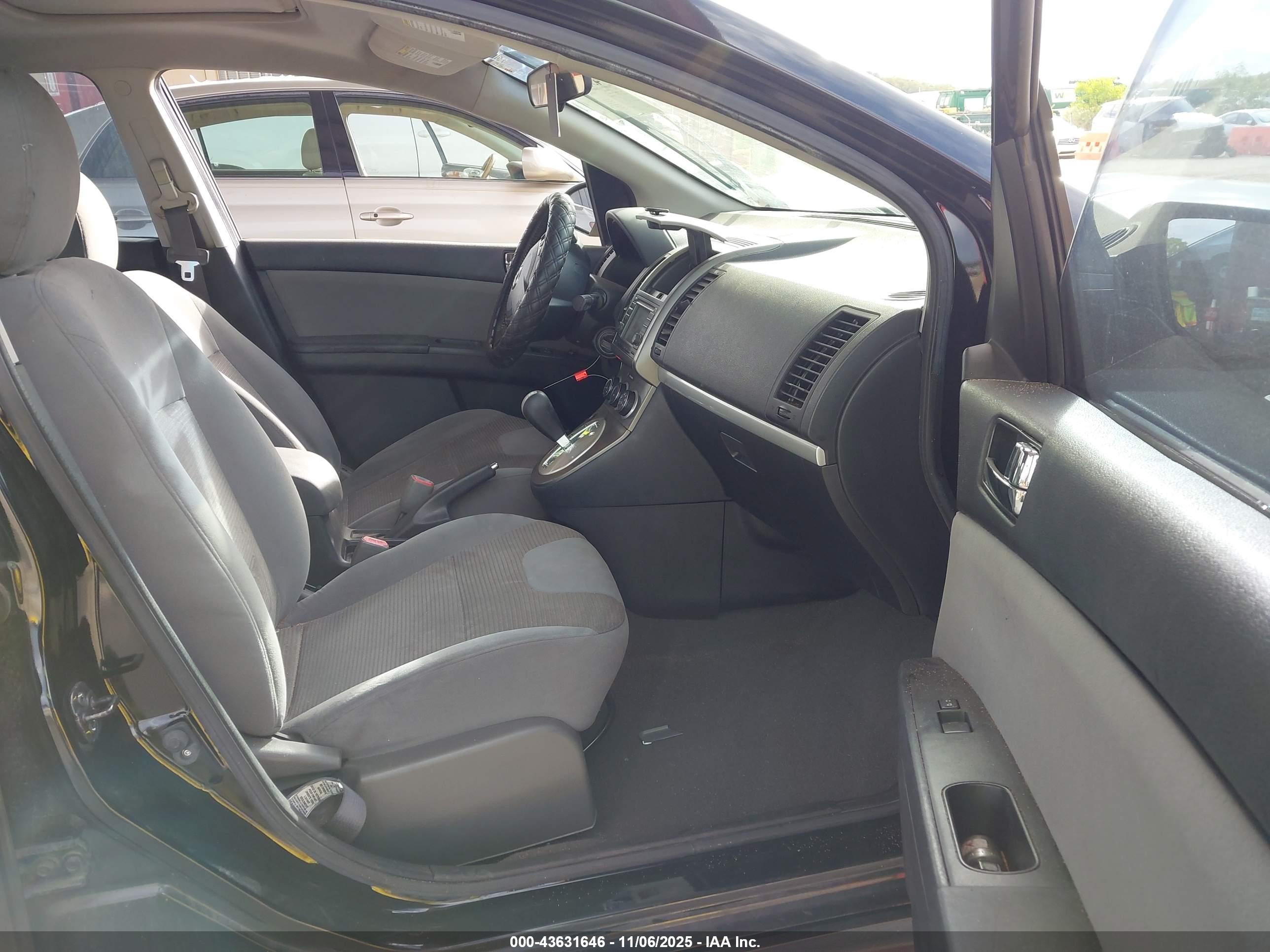 NISSAN SENTRA image 5