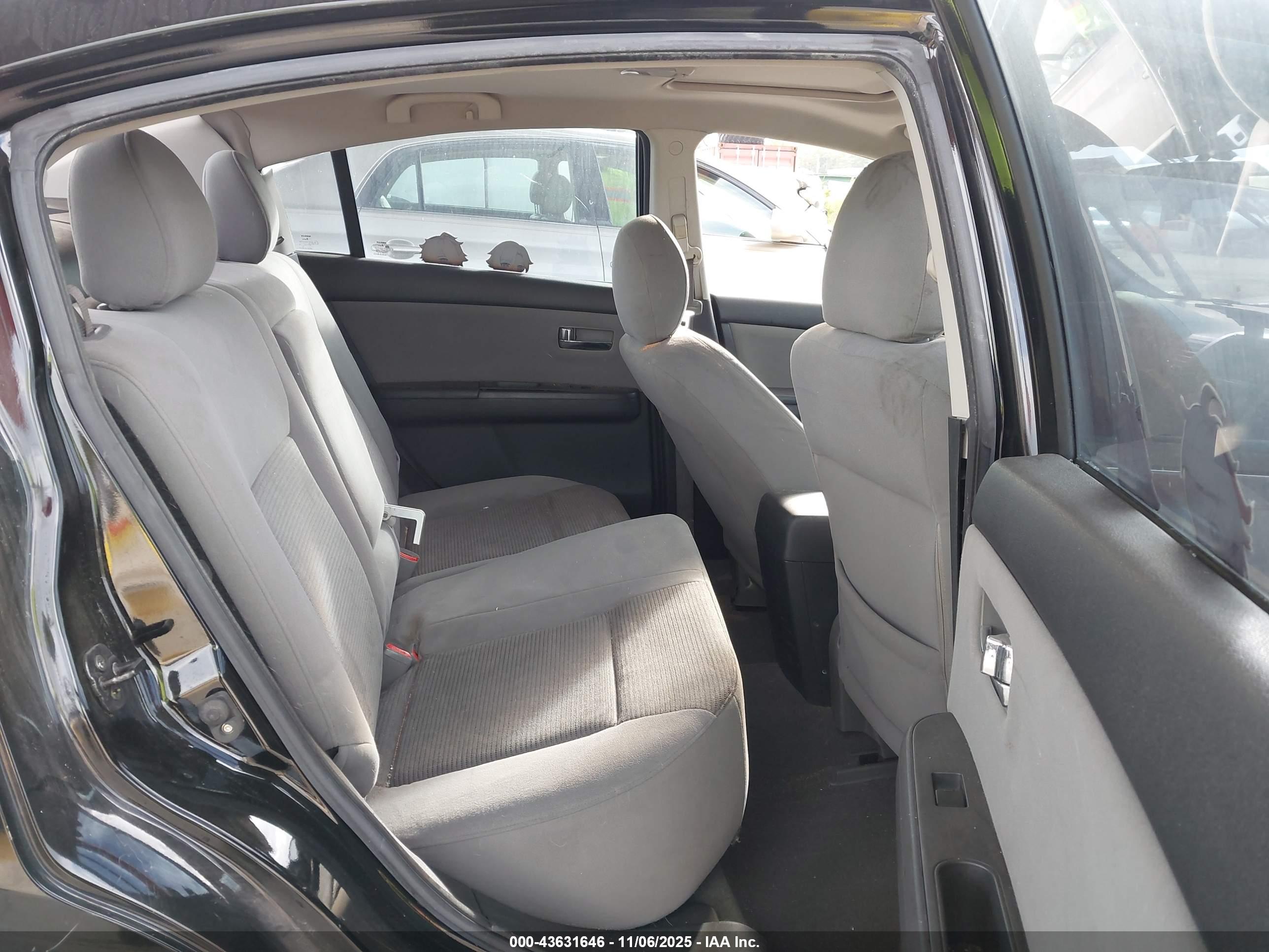 NISSAN SENTRA image 8