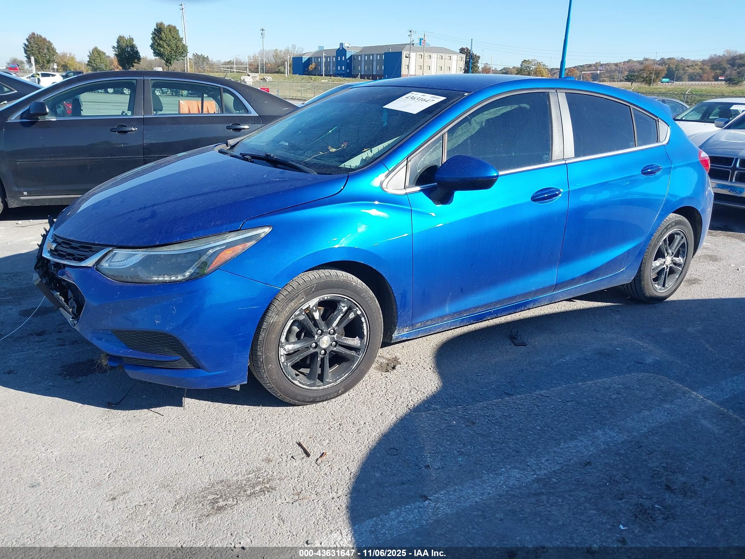 CHEVROLET CRUZE image 2
