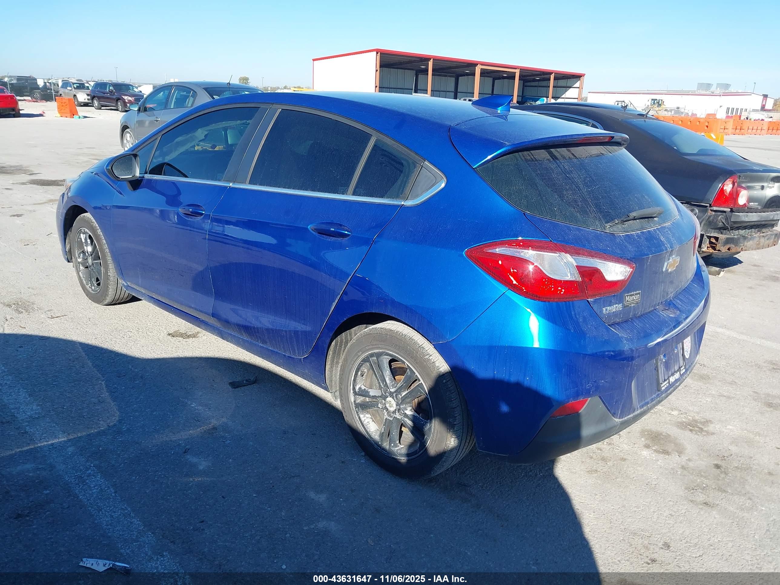 CHEVROLET CRUZE image 3