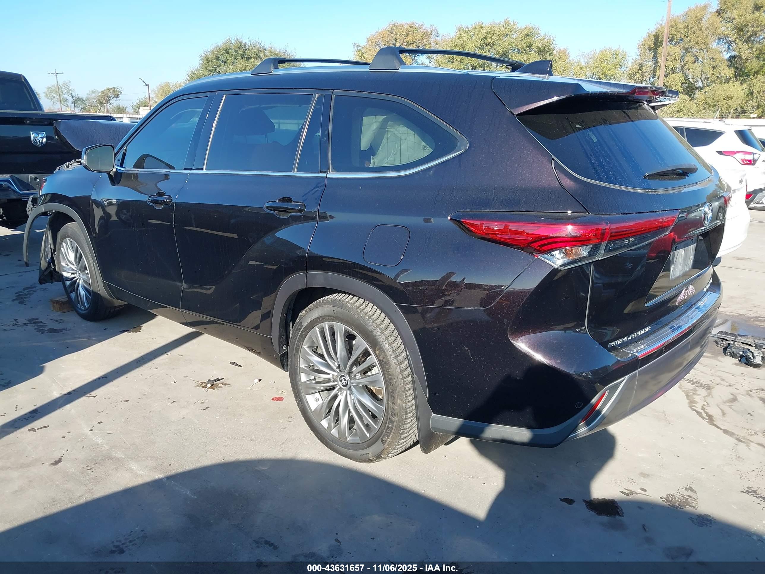 TOYOTA HIGHLANDER image 3