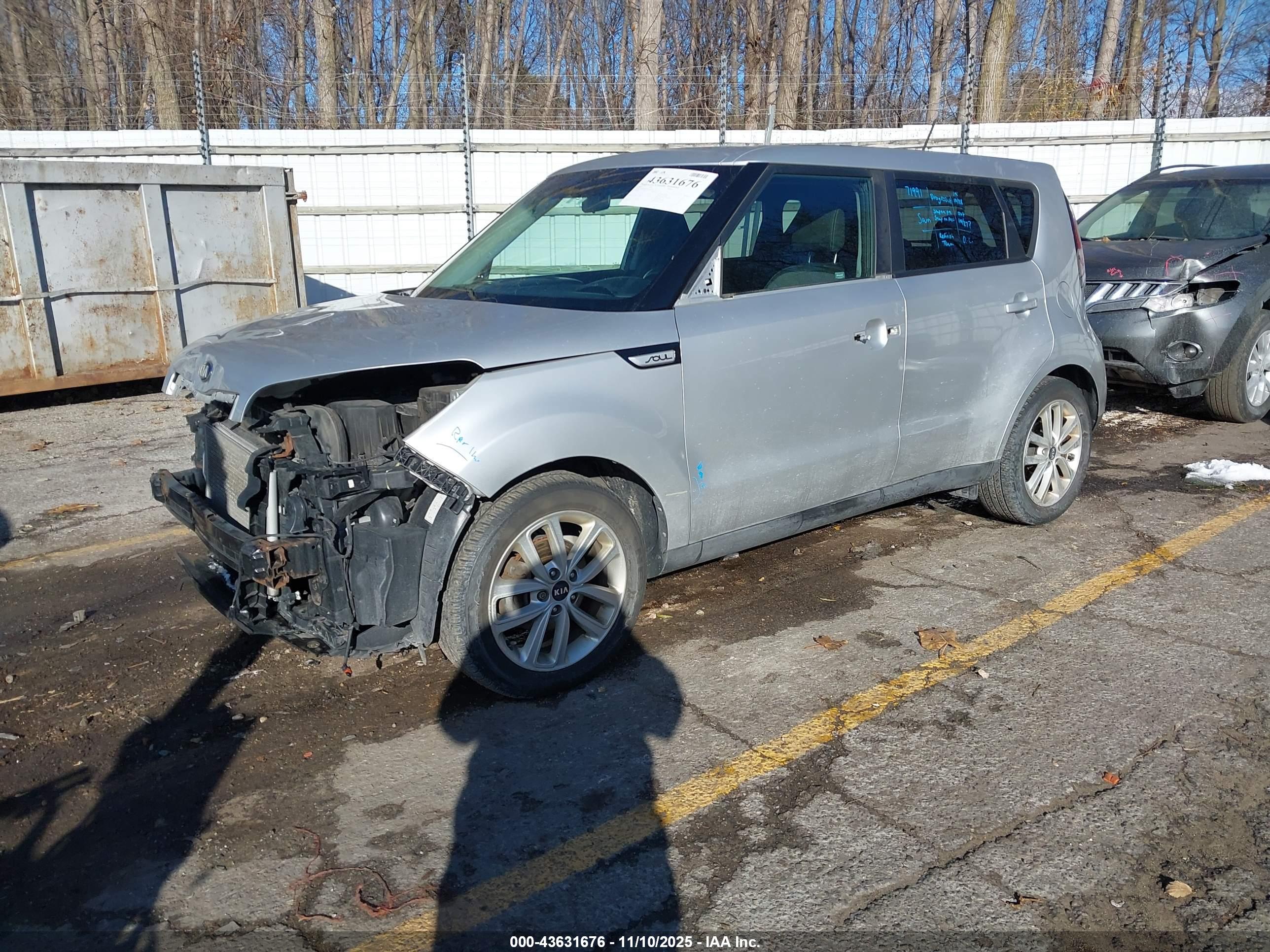 KIA SOUL image 2