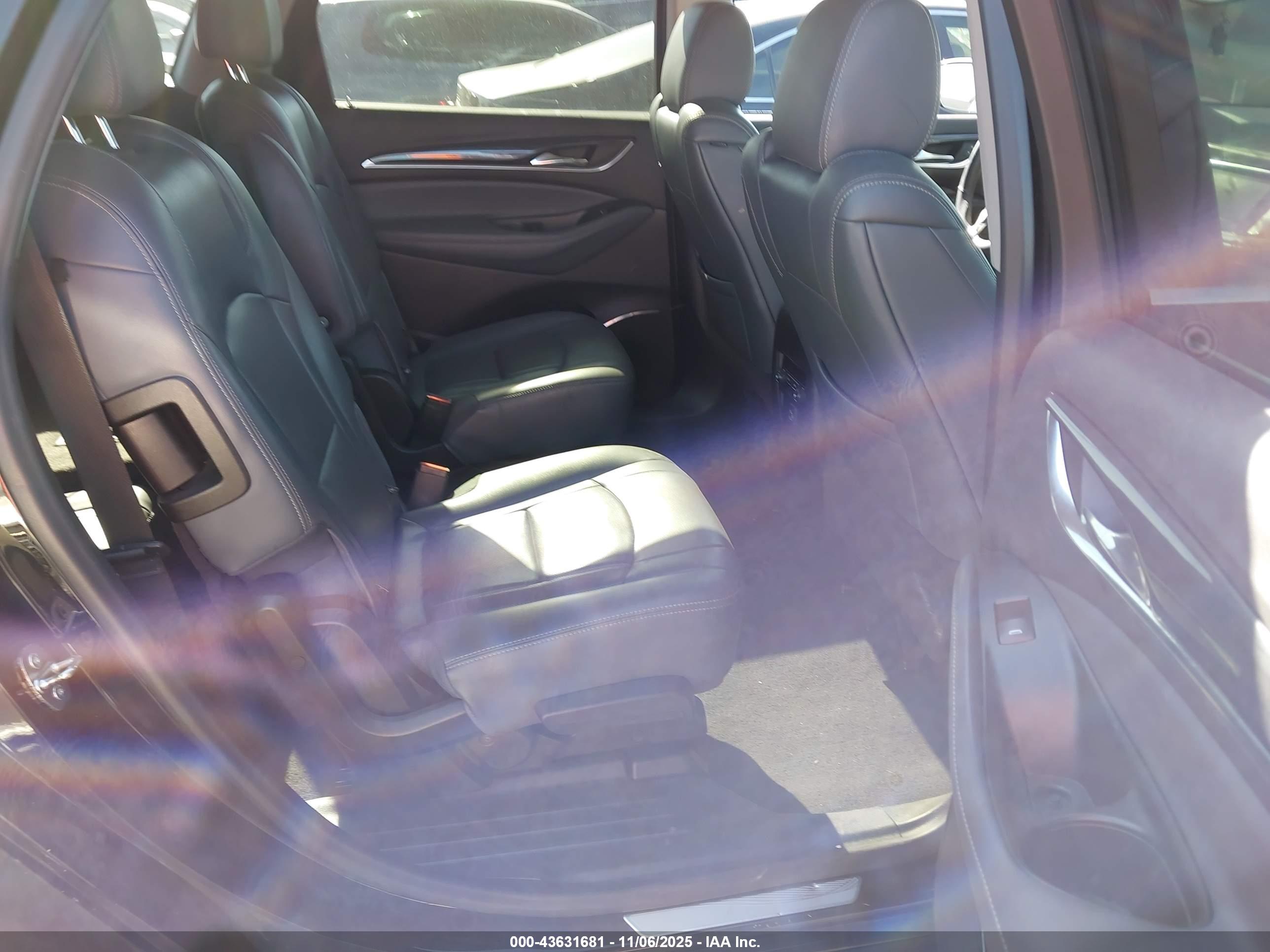 BUICK ENCLAVE image 8