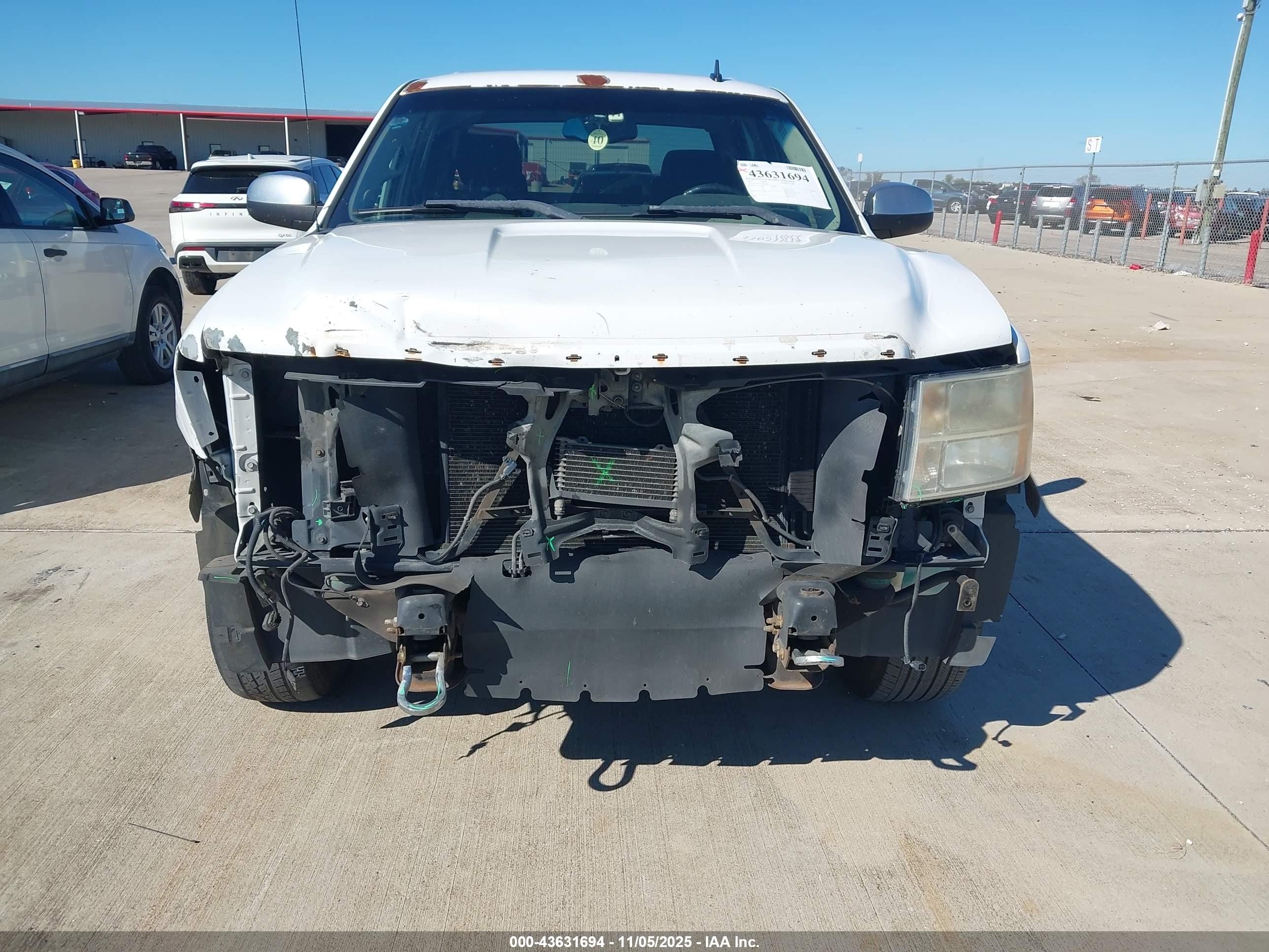 GMC SIERRA image 6