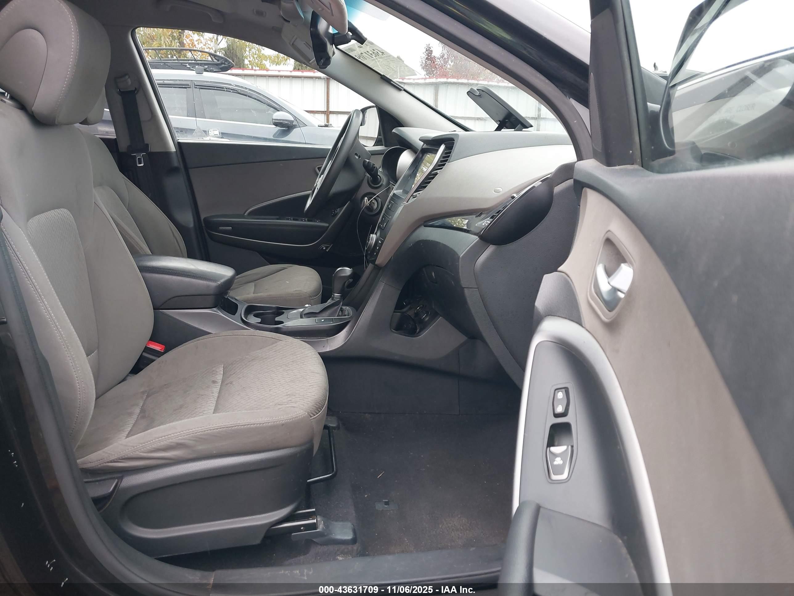 HYUNDAI SANTA image 5