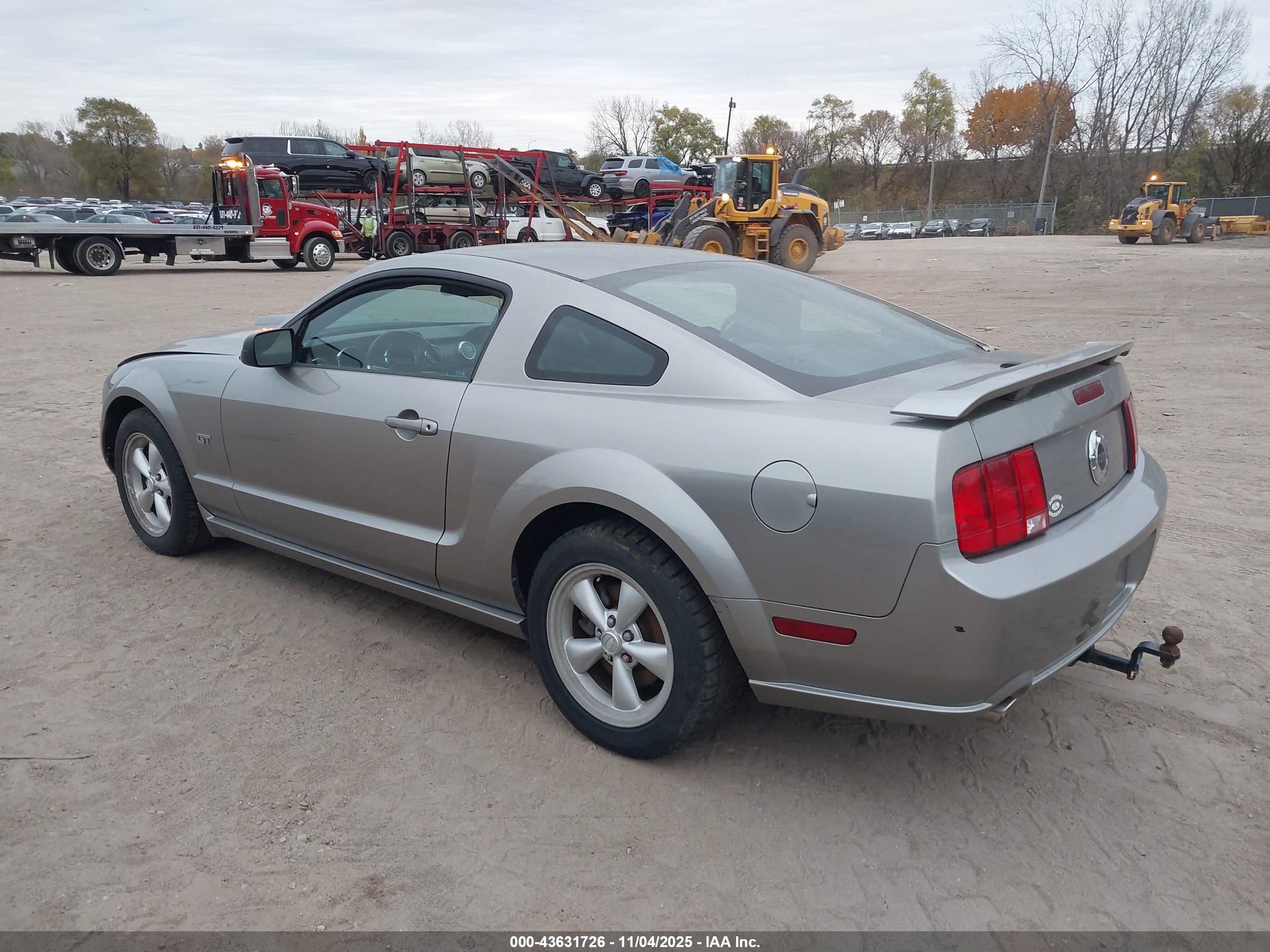 FORD MUSTANG image 3