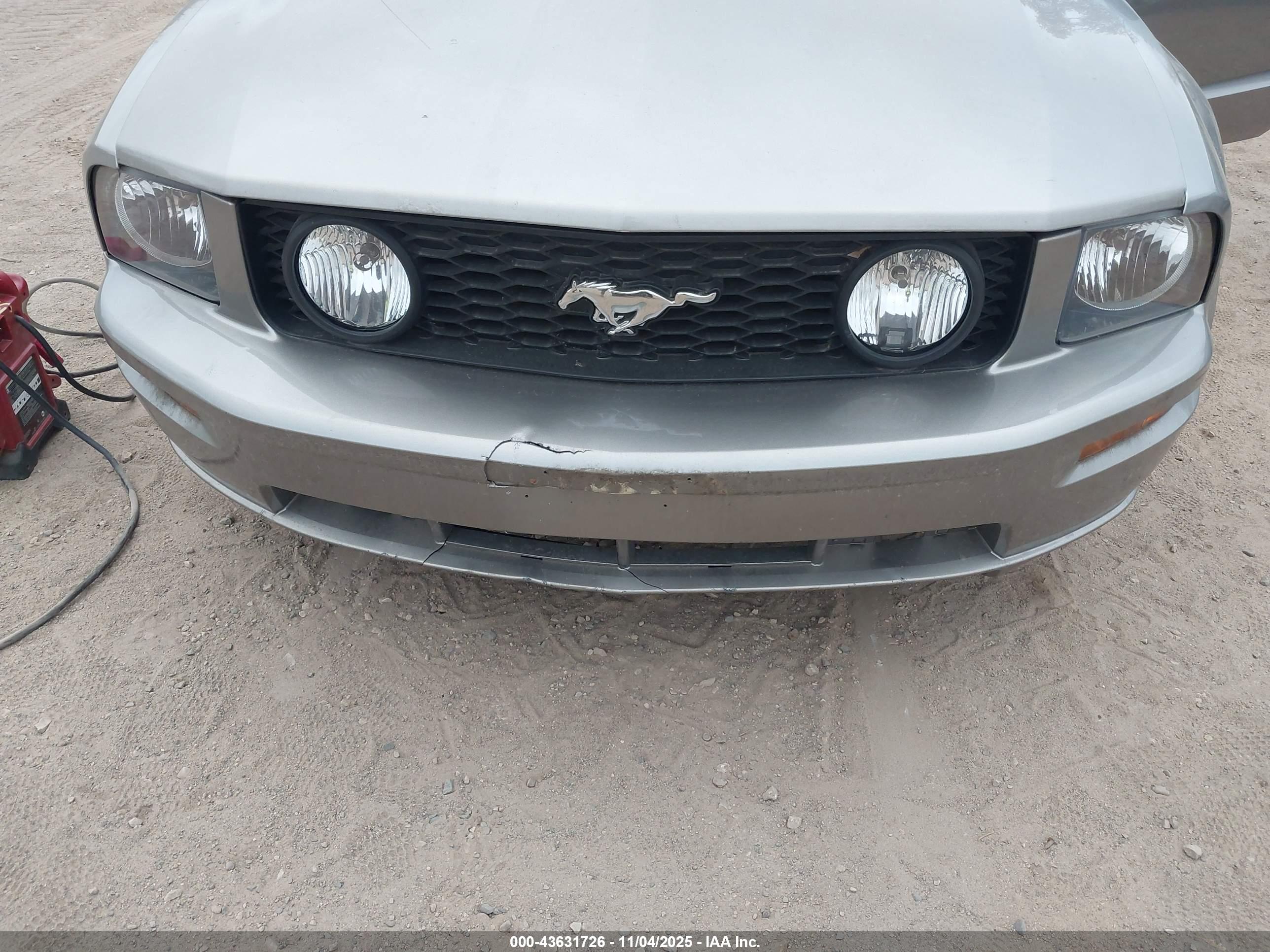 FORD MUSTANG image 6