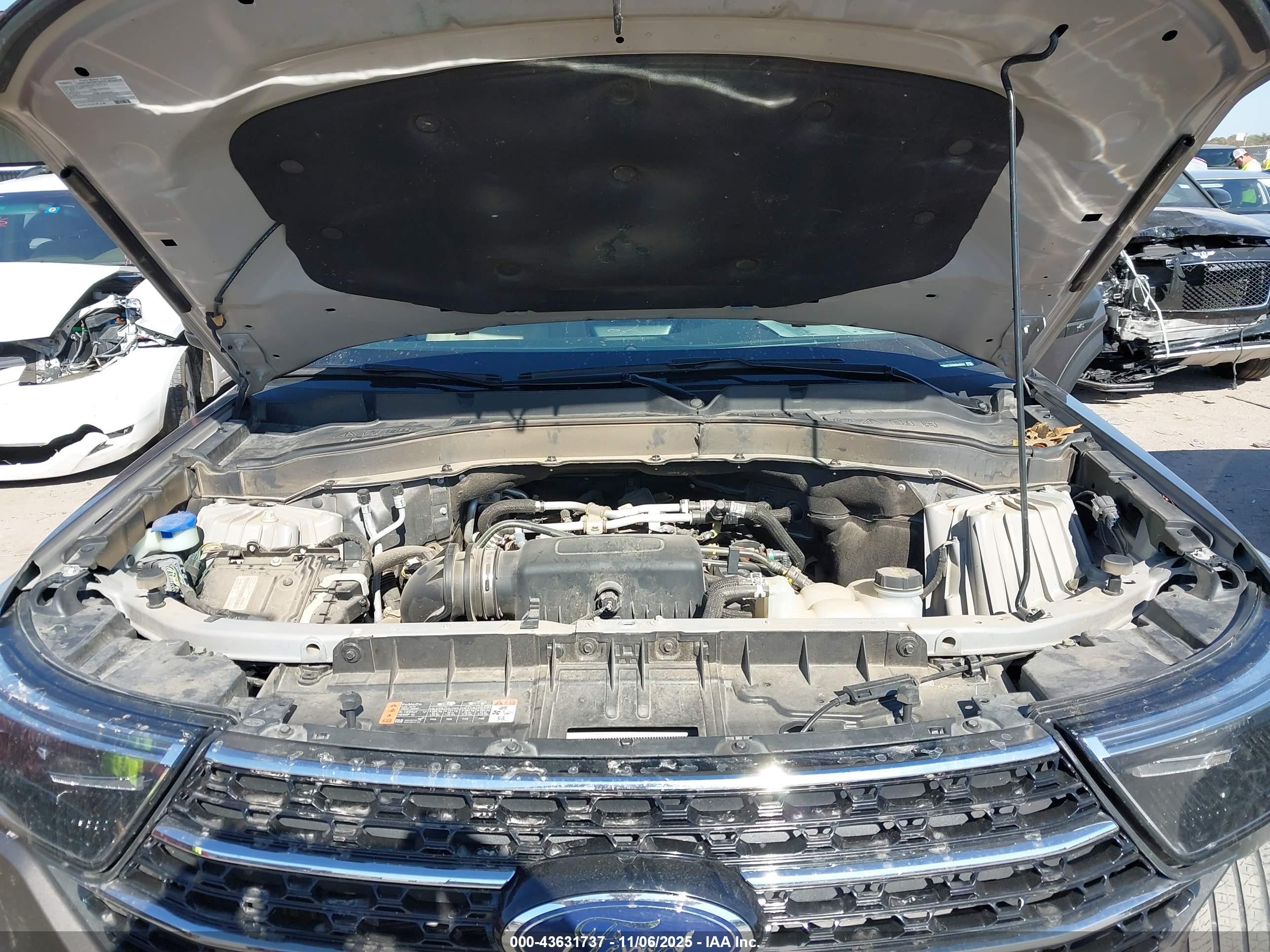 FORD EXPLORER image 10