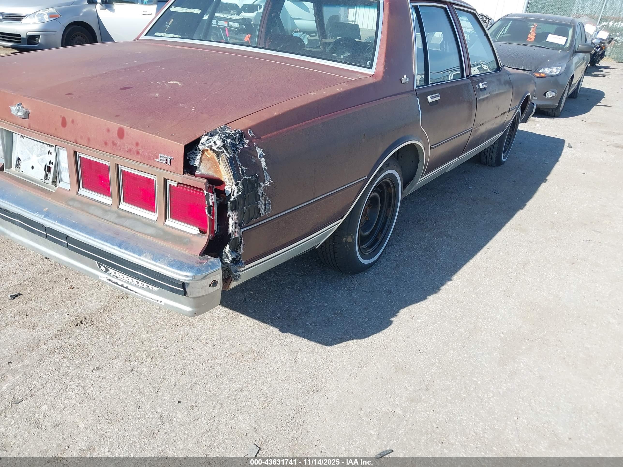 CHEVROLET CAPRICE image 6