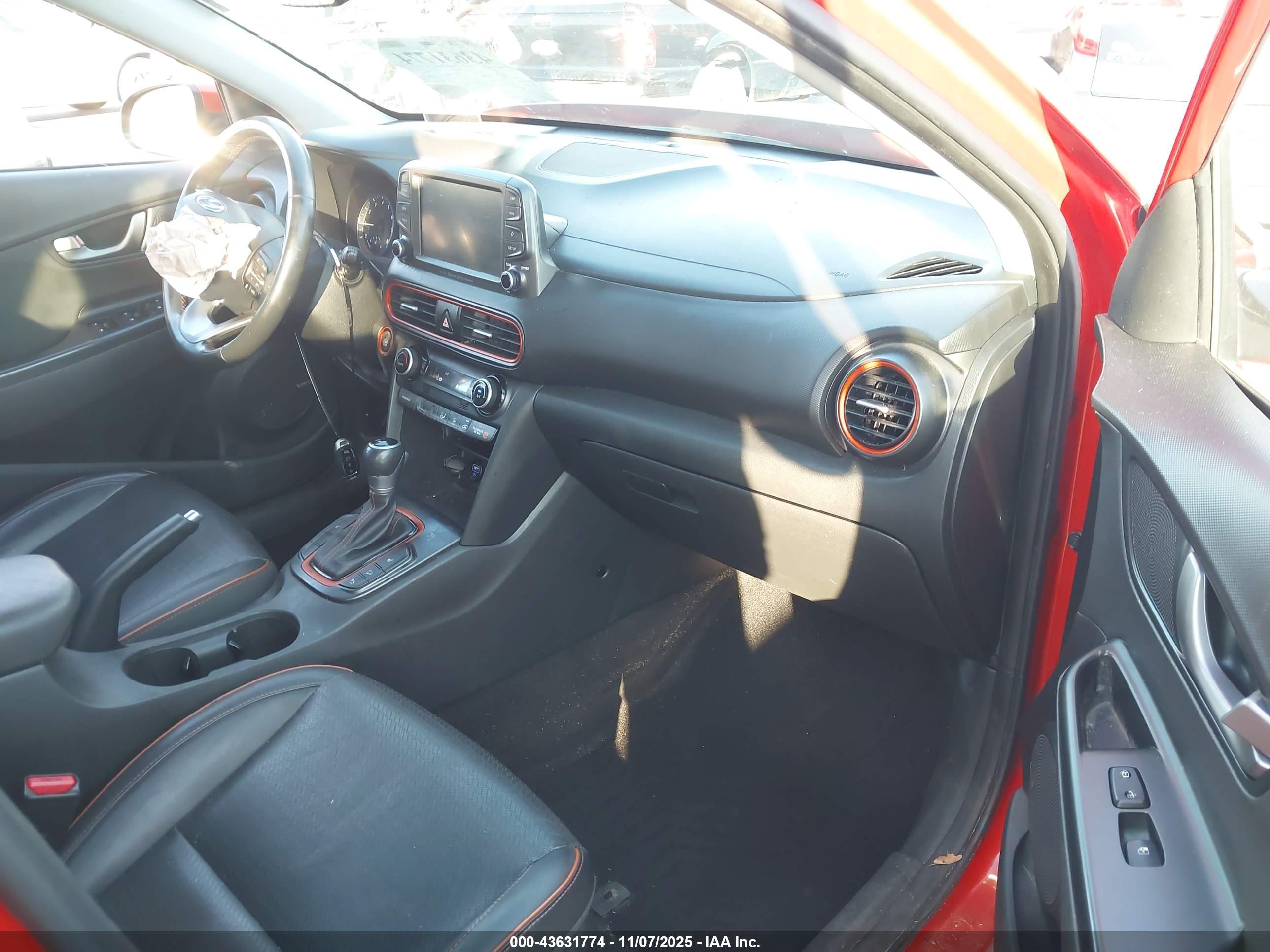 HYUNDAI KONA image 5