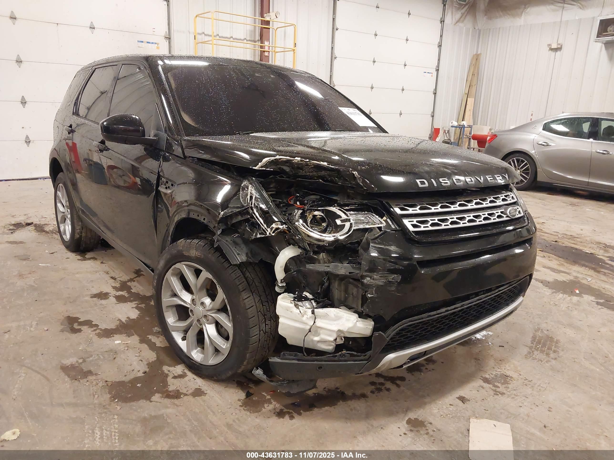 LAND ROVER image 6