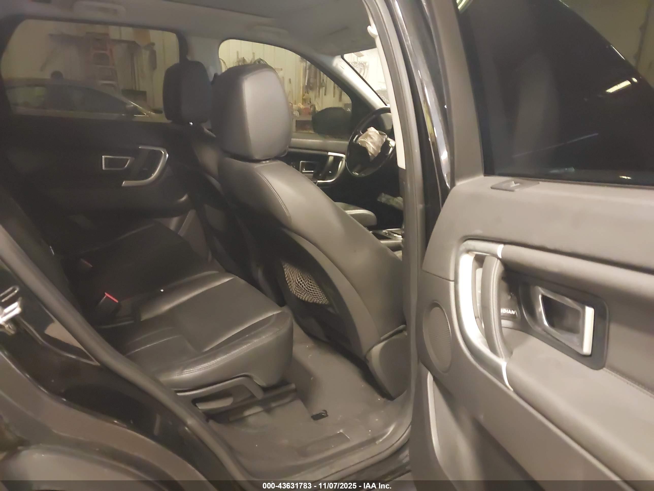 LAND ROVER image 8
