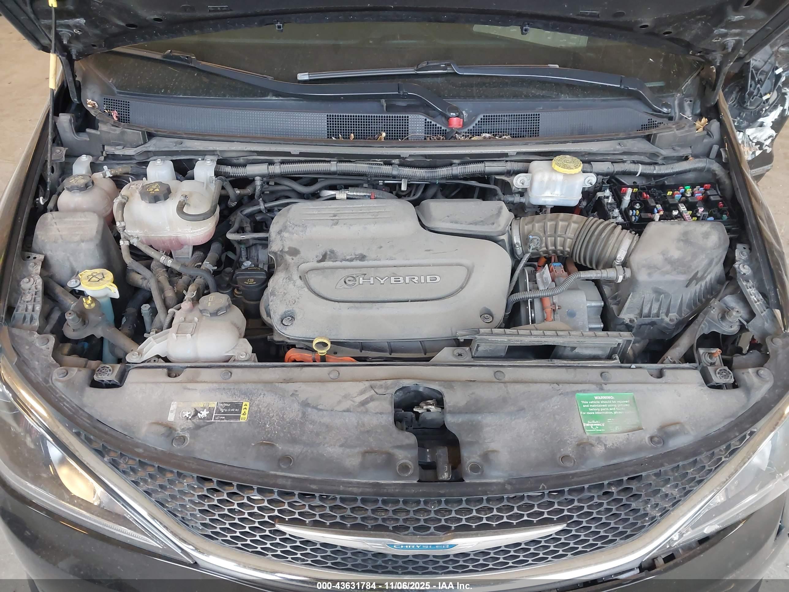 CHRYSLER PACIFICA image 10