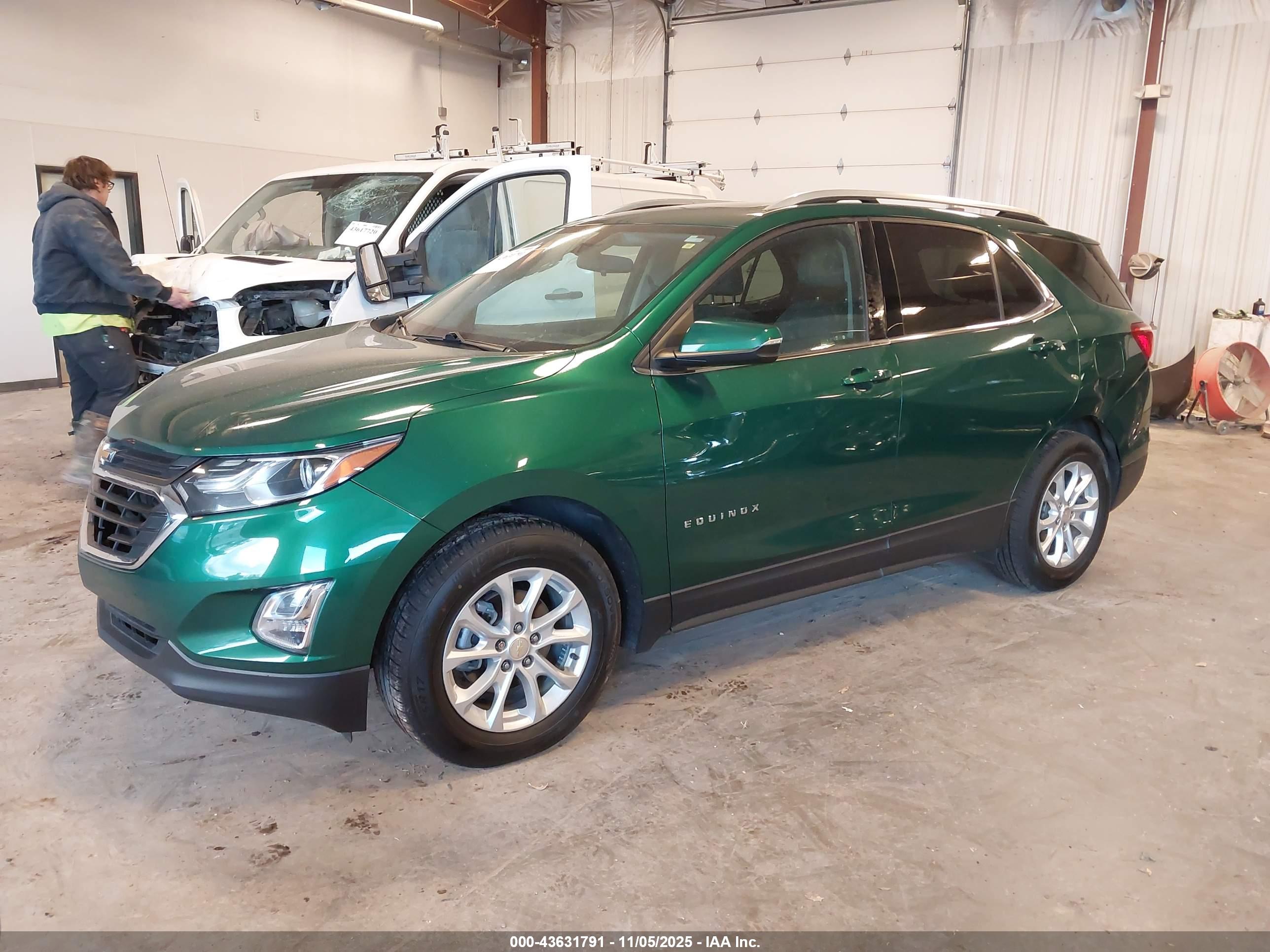 CHEVROLET EQUINOX image 2