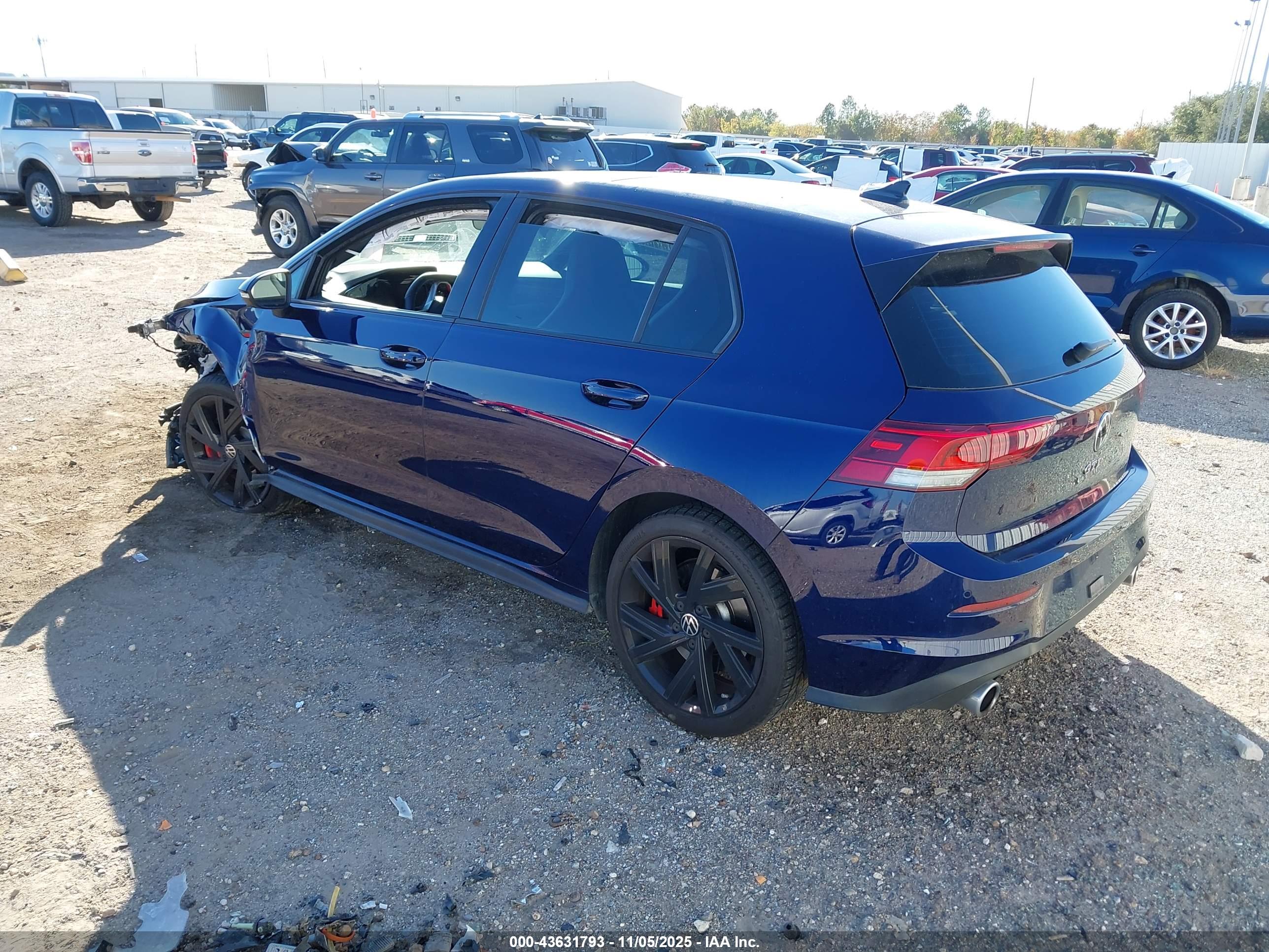VOLKSWAGEN GOLF image 3