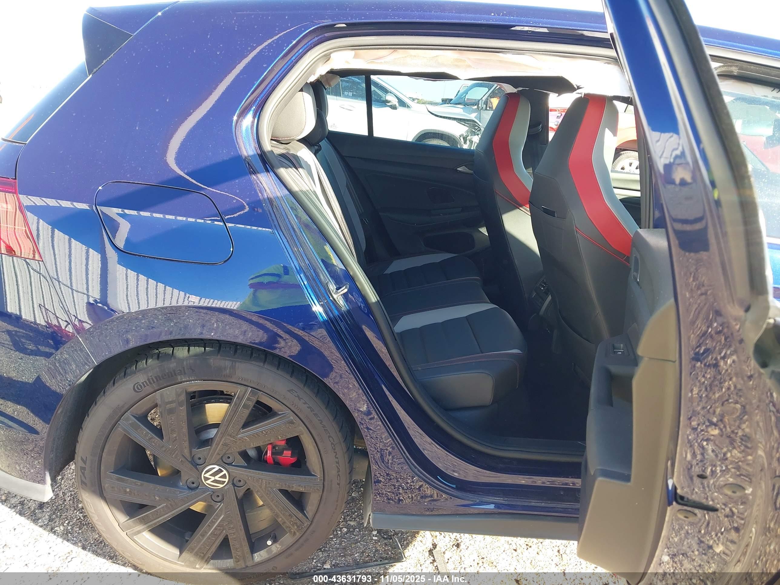 VOLKSWAGEN GOLF image 8