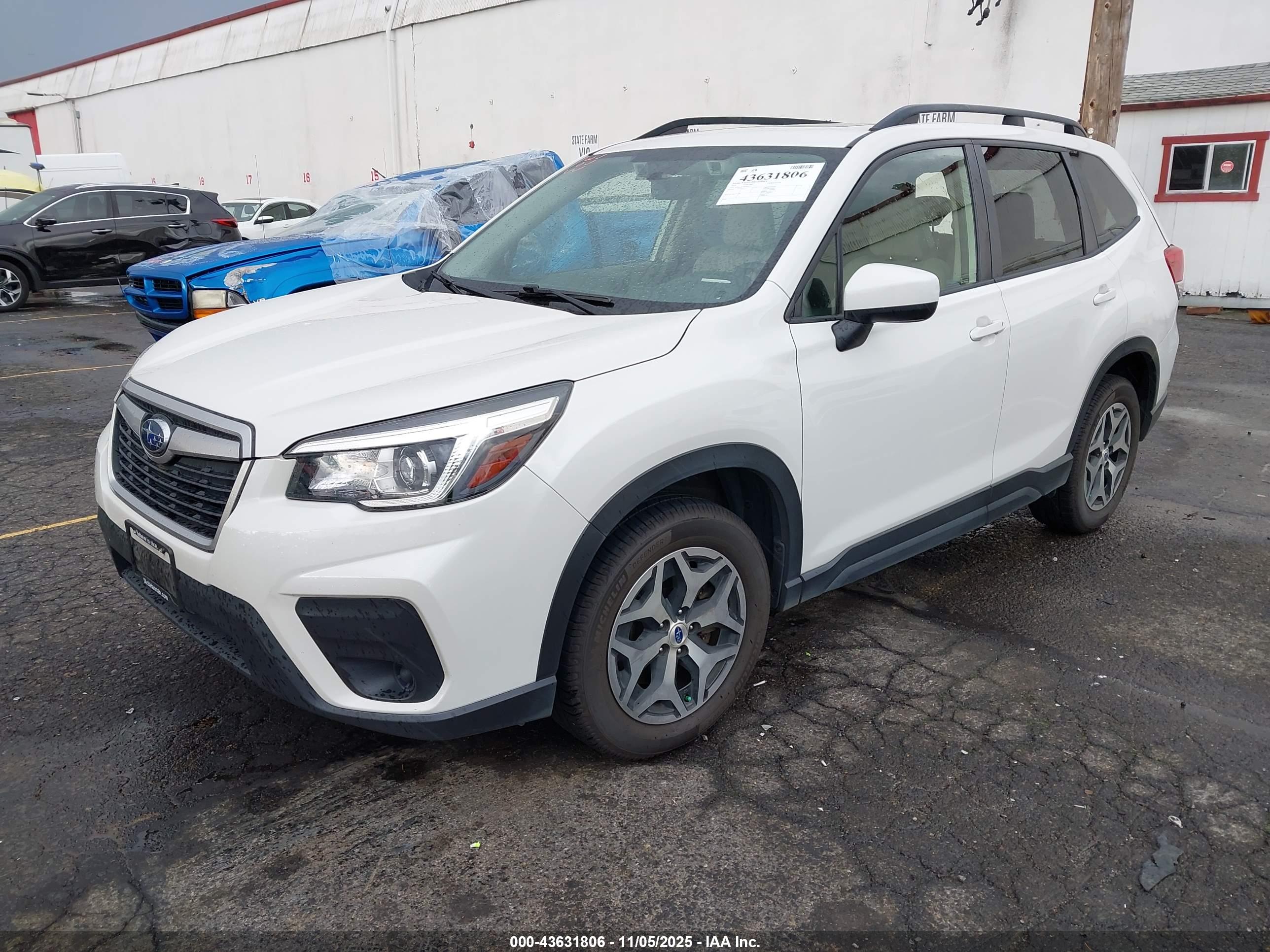 SUBARU FORESTER image 2