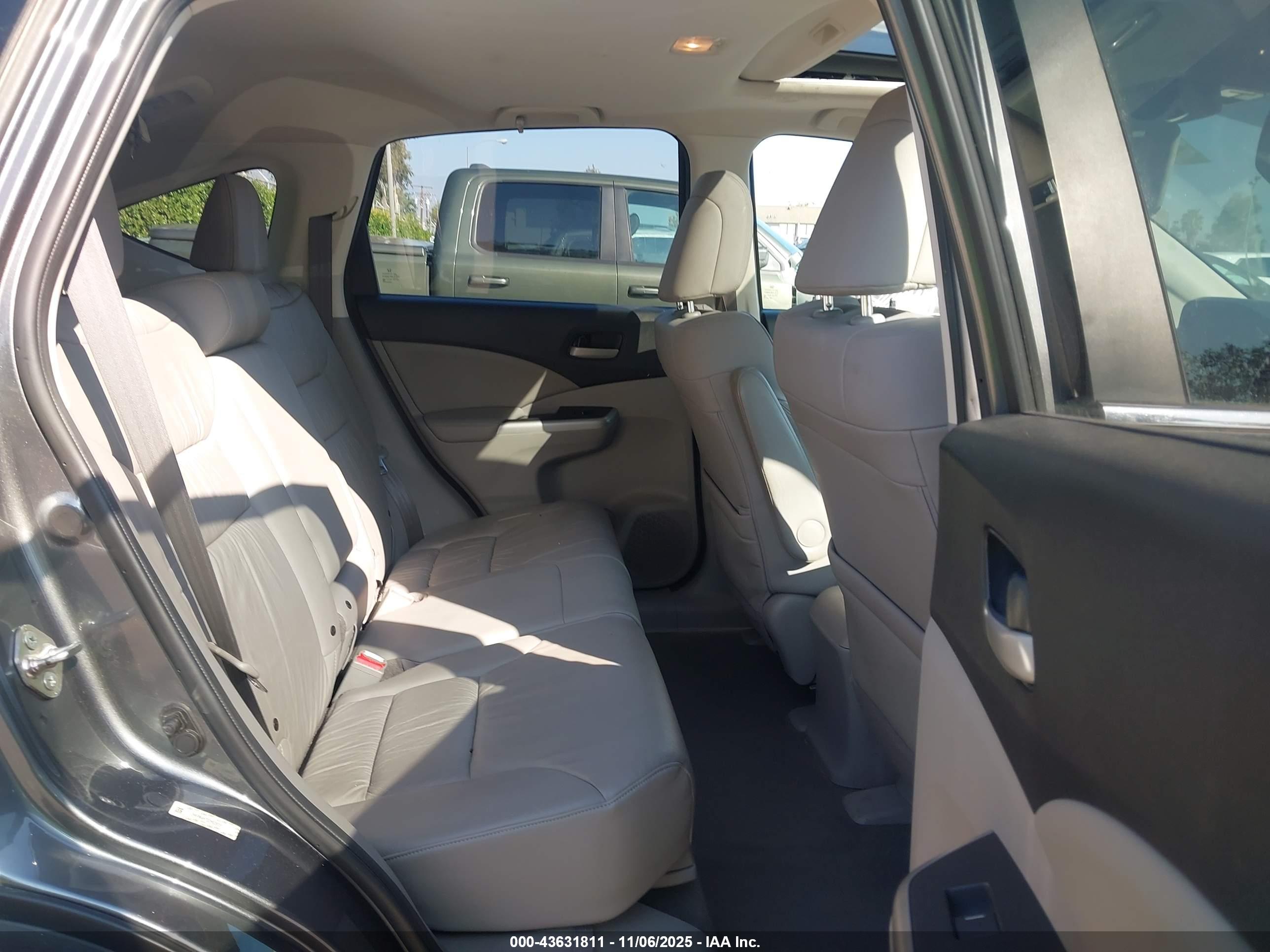 HONDA CR-V image 8