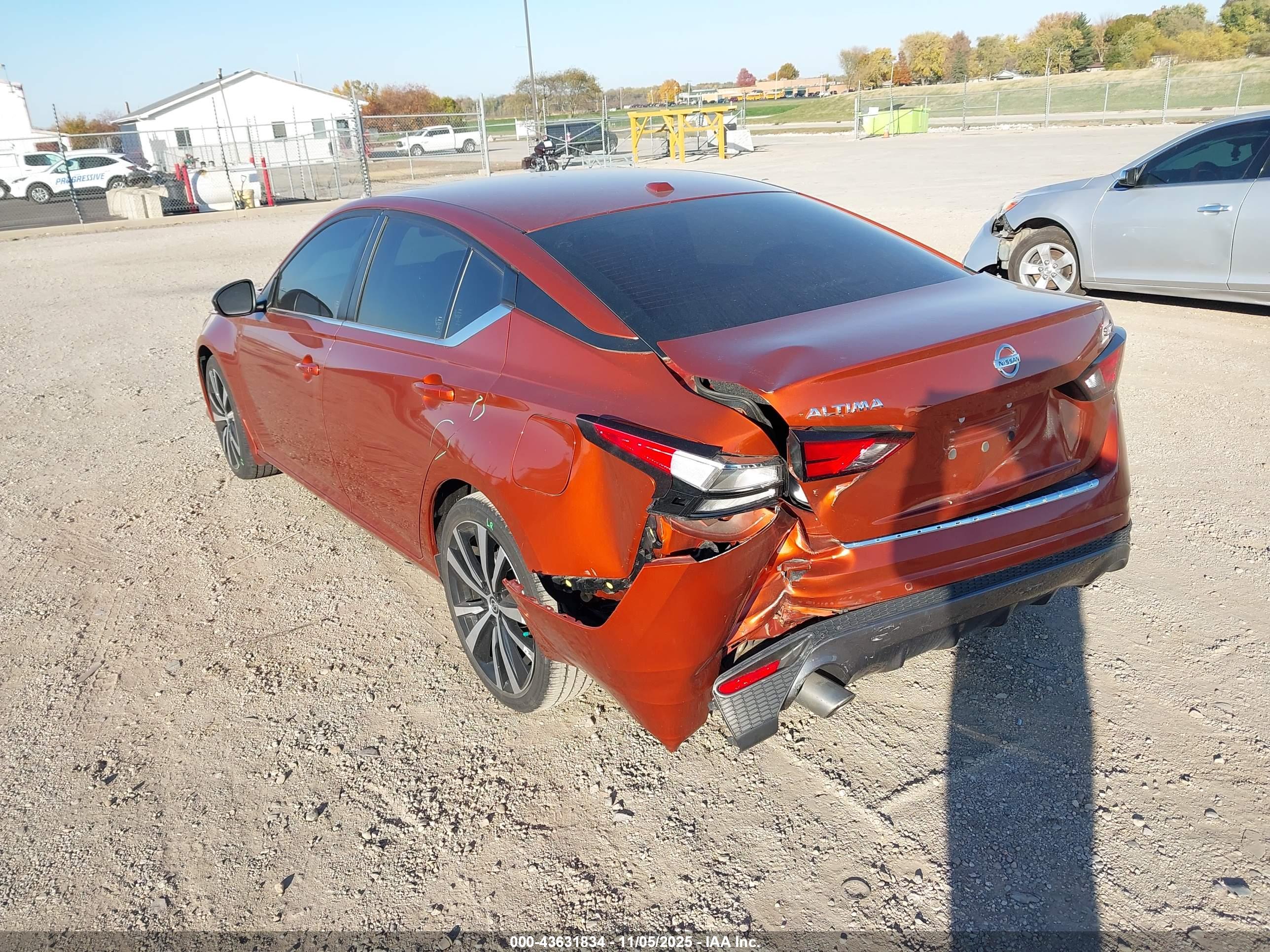 NISSAN ALTIMA image 3