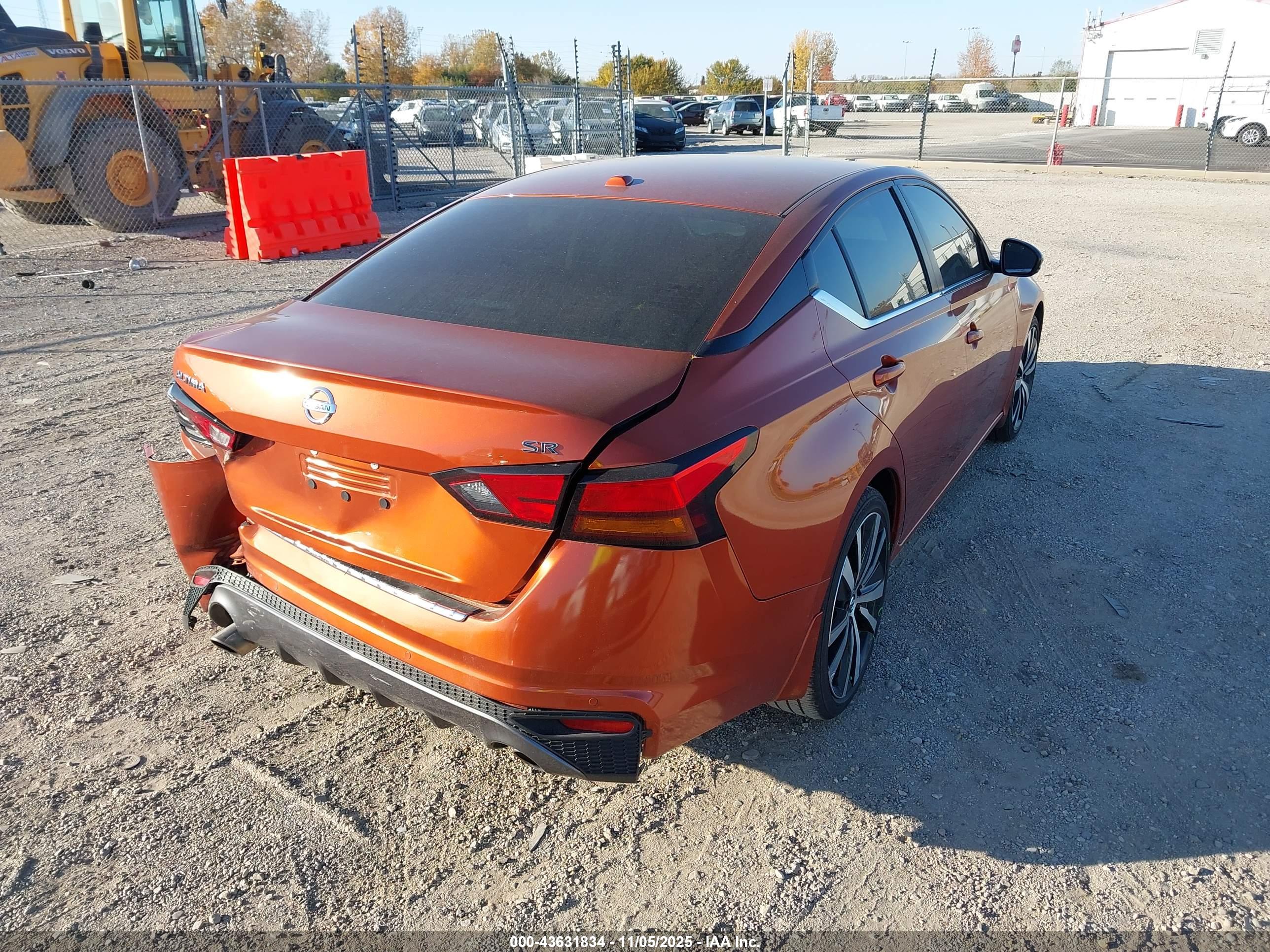 NISSAN ALTIMA image 4